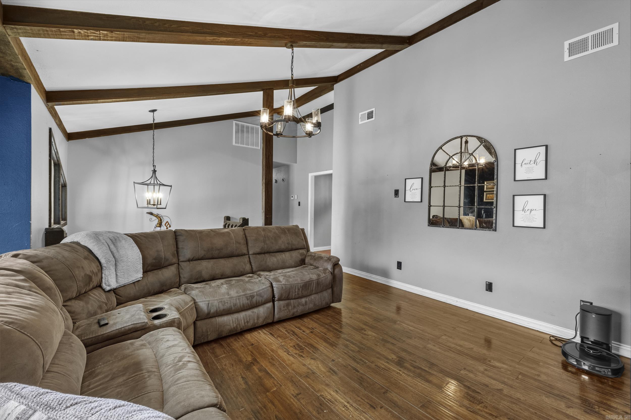 STONEWALL - Residential