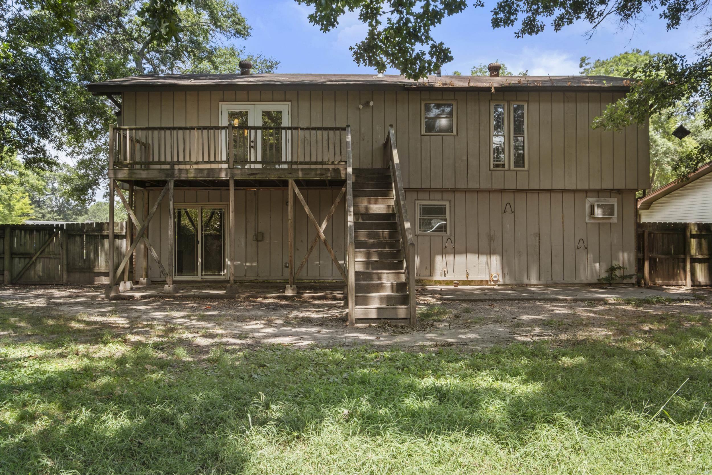 STONEWALL - Residential