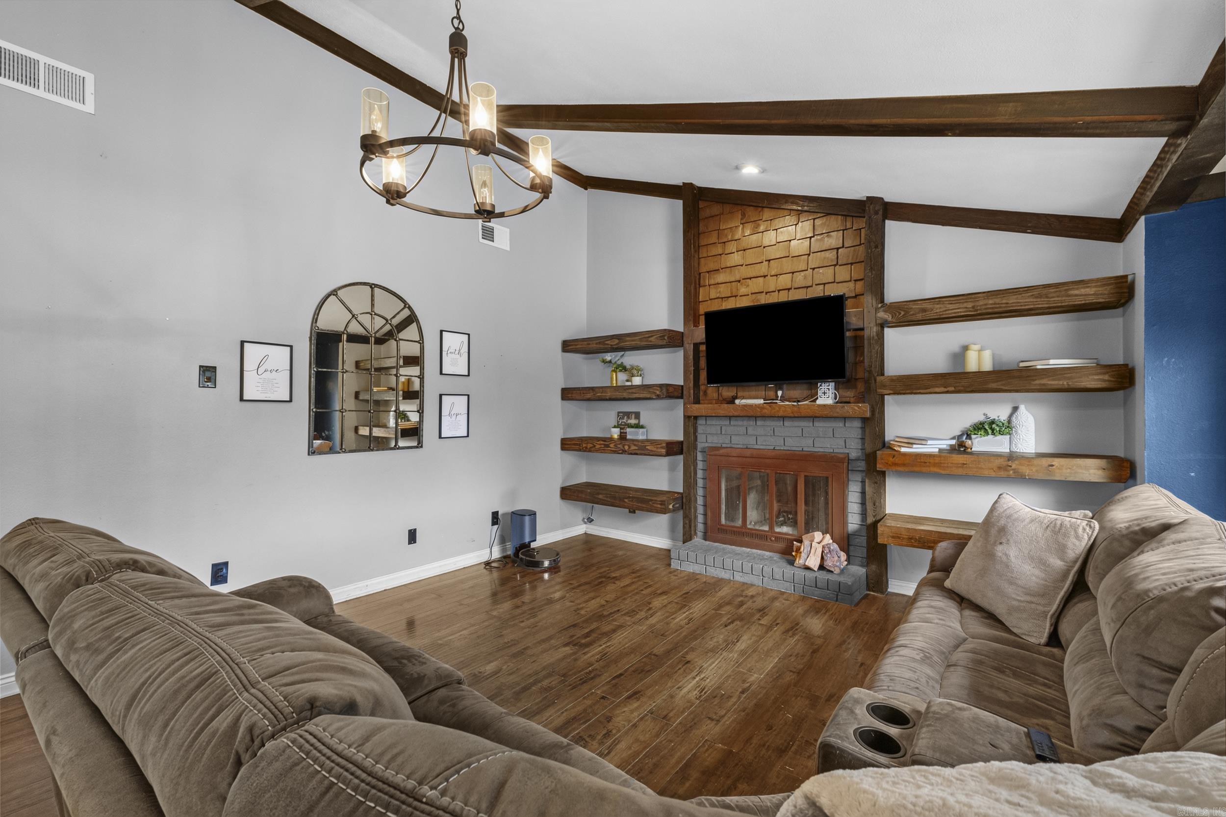 STONEWALL - Residential