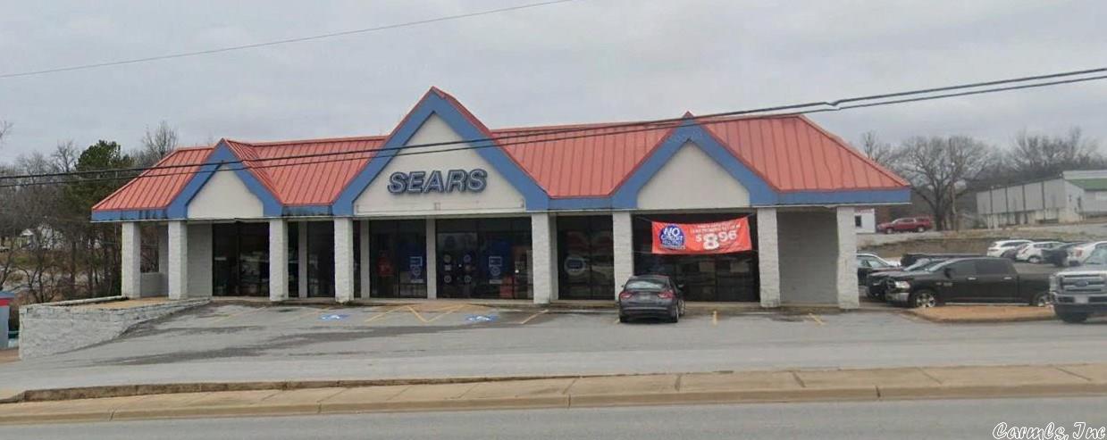 PRICE REDUCED BY $150,000! Now only $64/sqft for this great commercial building on corner lot in Batesville for sale or lease. 23,420+/- sq ft building  well-maintained, perfect for many retail/office/ commercial uses. Upper and lower warehouses, plenty of parking, and a traffic count of 25,000 VPD! Great opportunity for an owner operator or investment property! FOR LEASE AS WELL! • Along main thoroughfare of the city, 25,000 VPD traffic count! • 1.34 +/- acre corner lot. See brochure in docs!