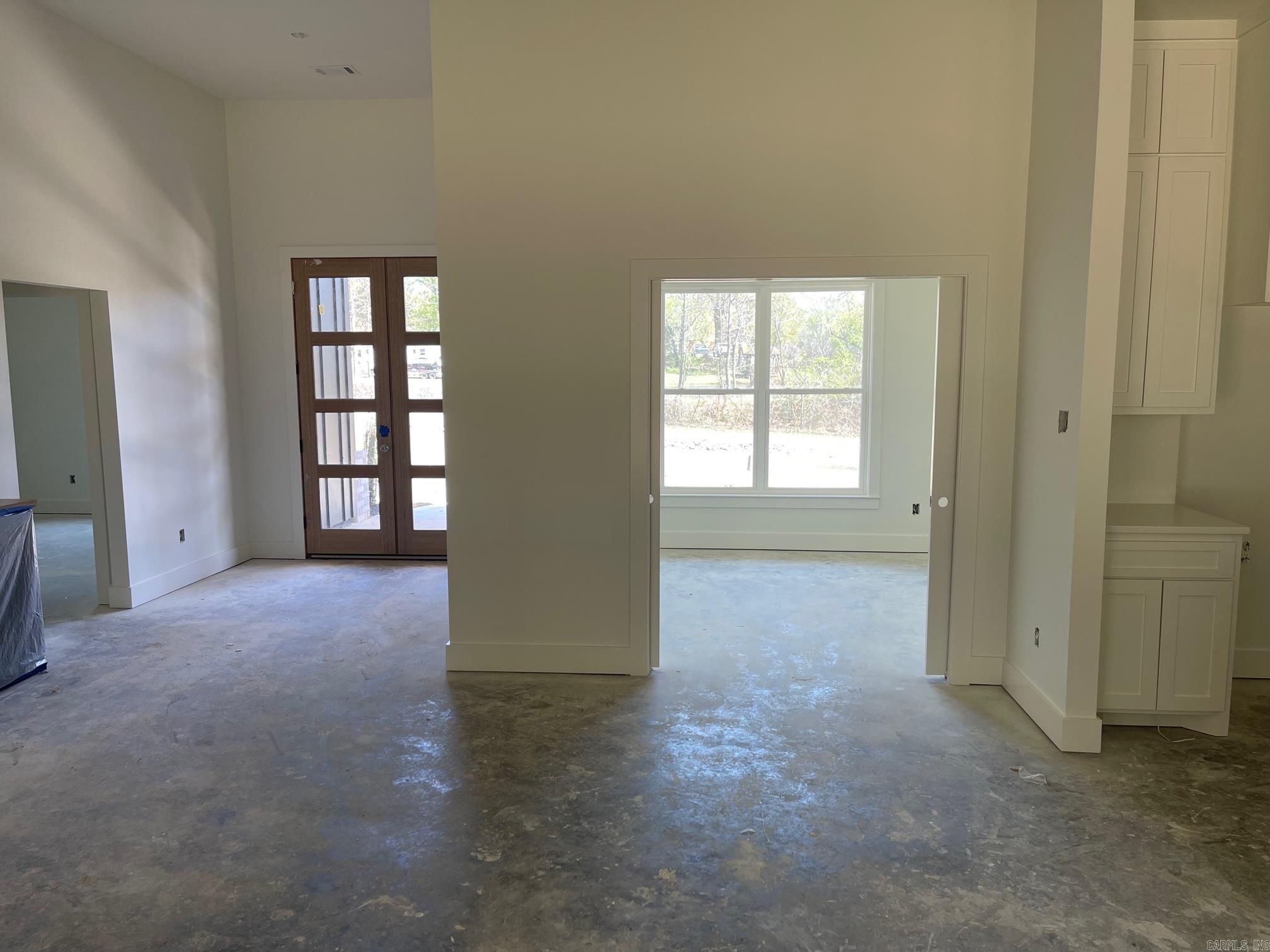 WHITE OAK MANOR - Residential