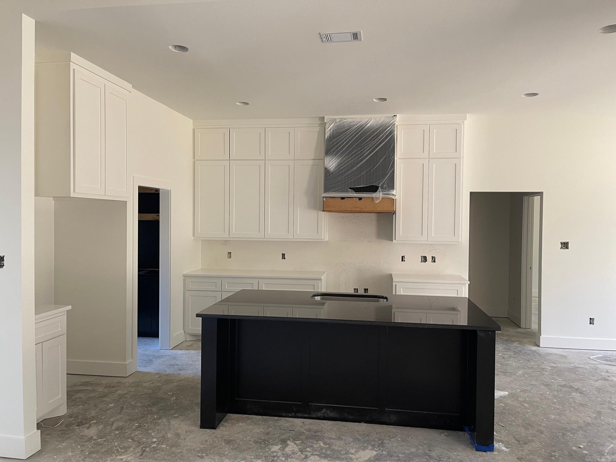 WHITE OAK MANOR - Residential