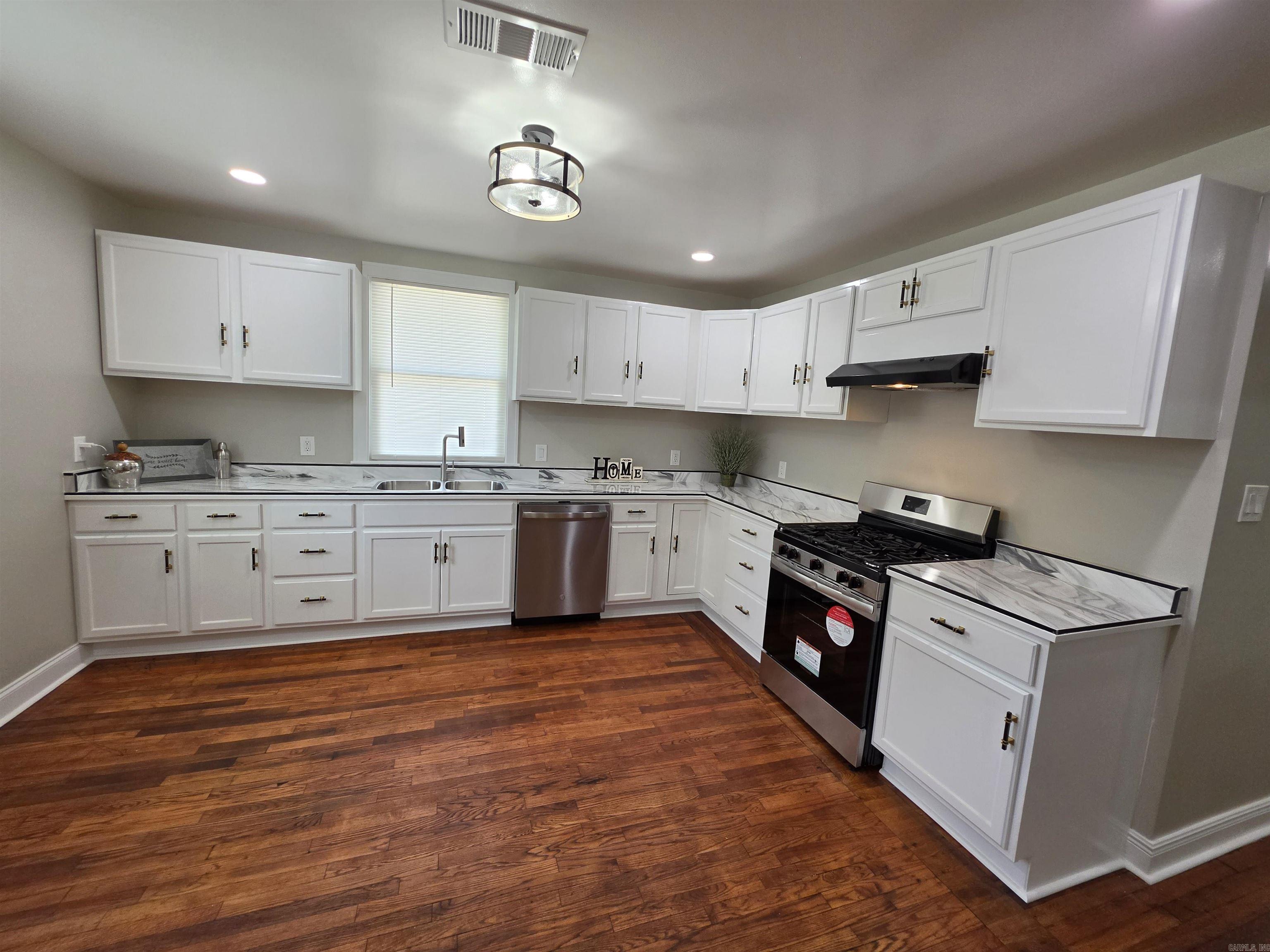 WALTHOUR & FLAKE ADDN - Residential