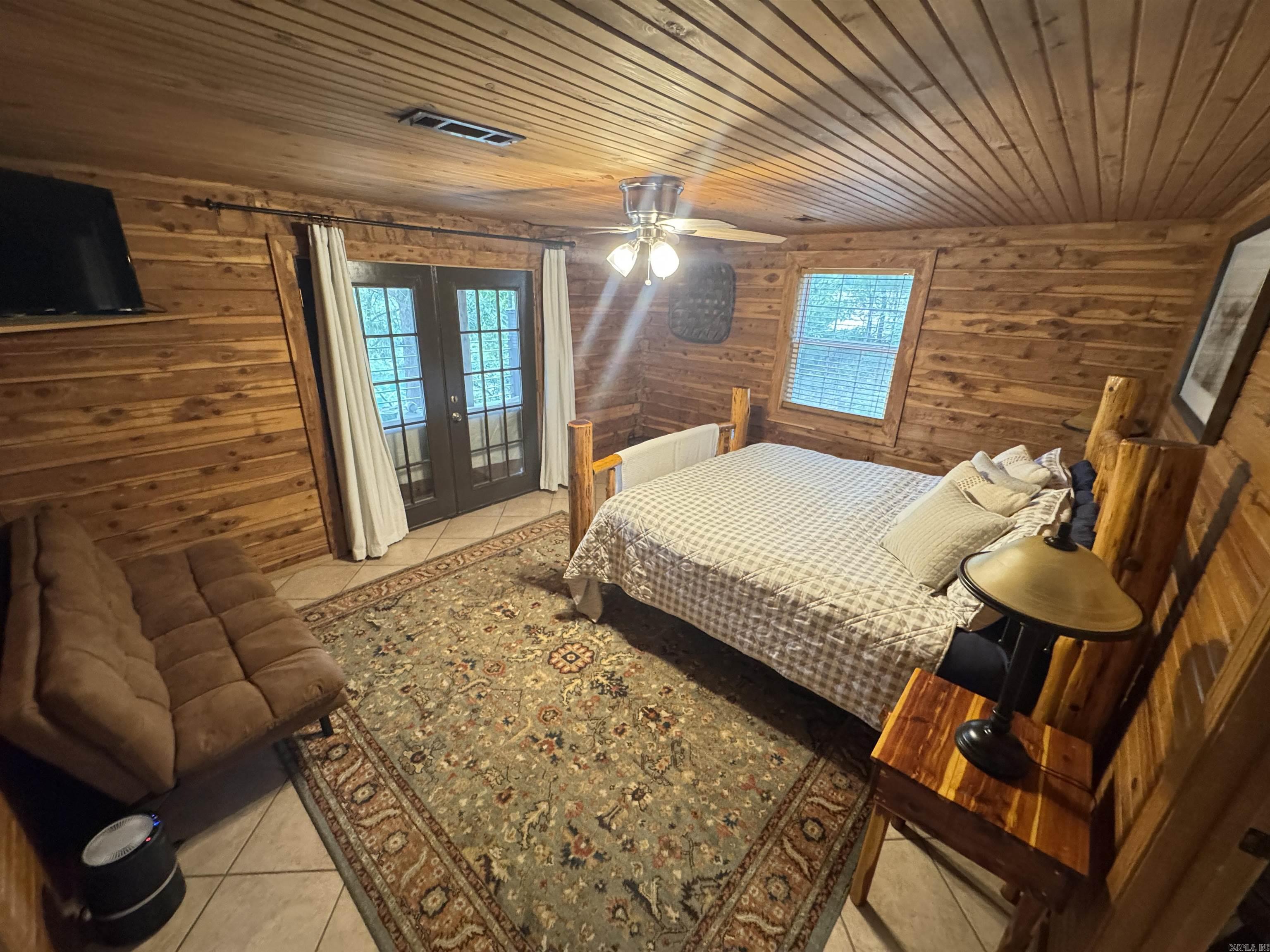 Greers Ferry Lake - Residential