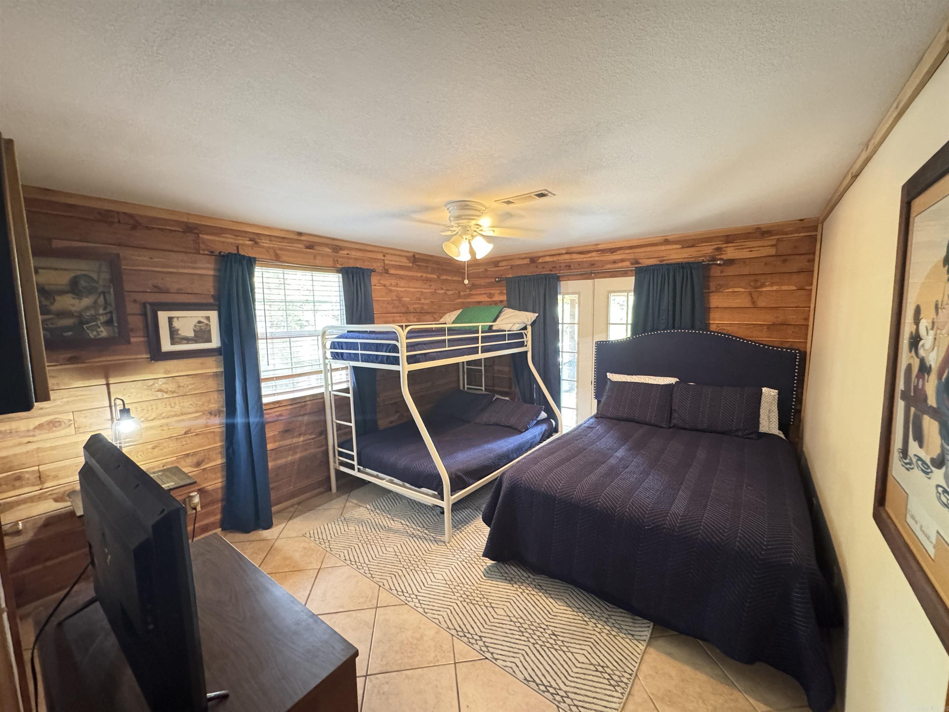 Greers Ferry Lake - Residential