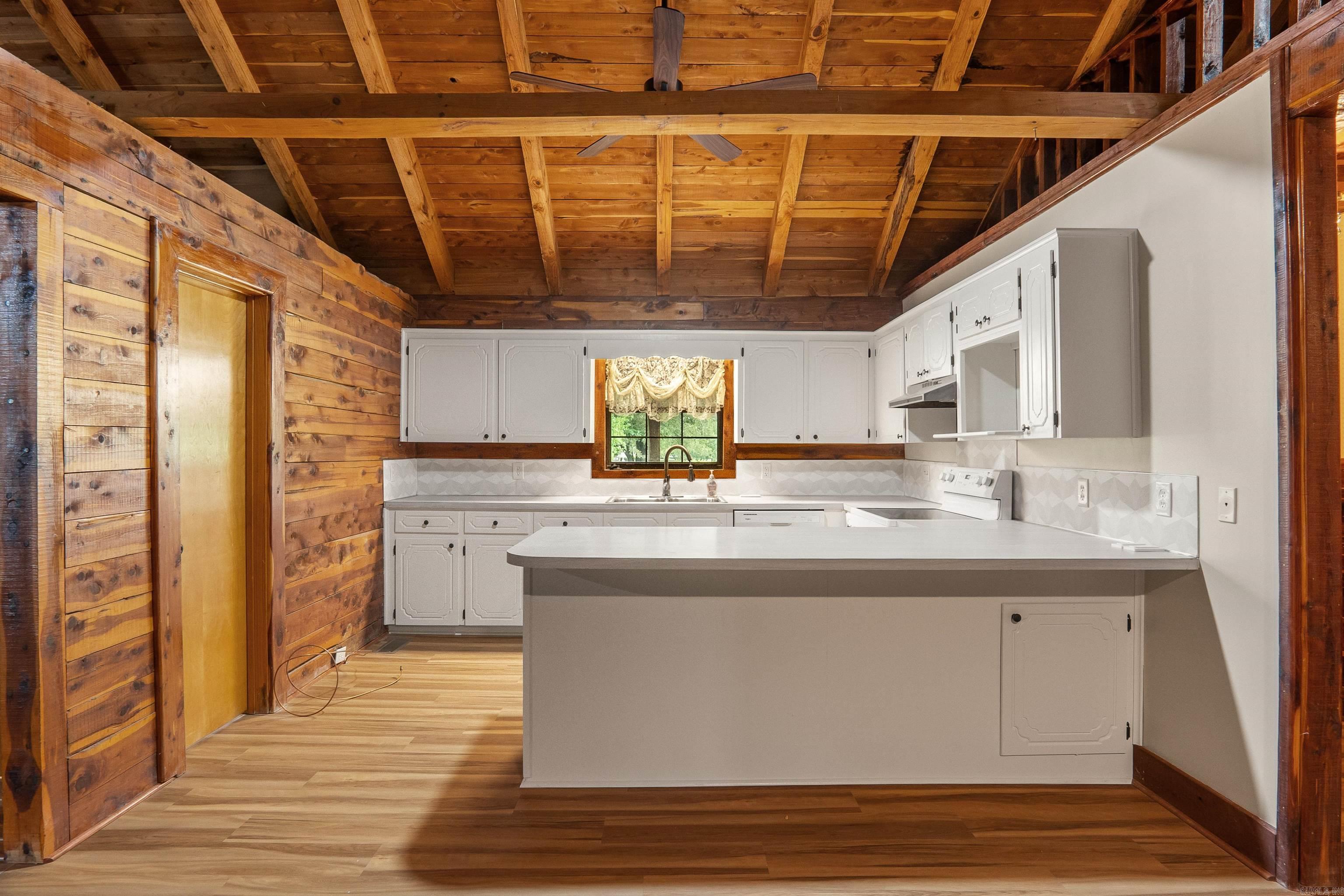 PICKTHORNE ESTATES - Residential