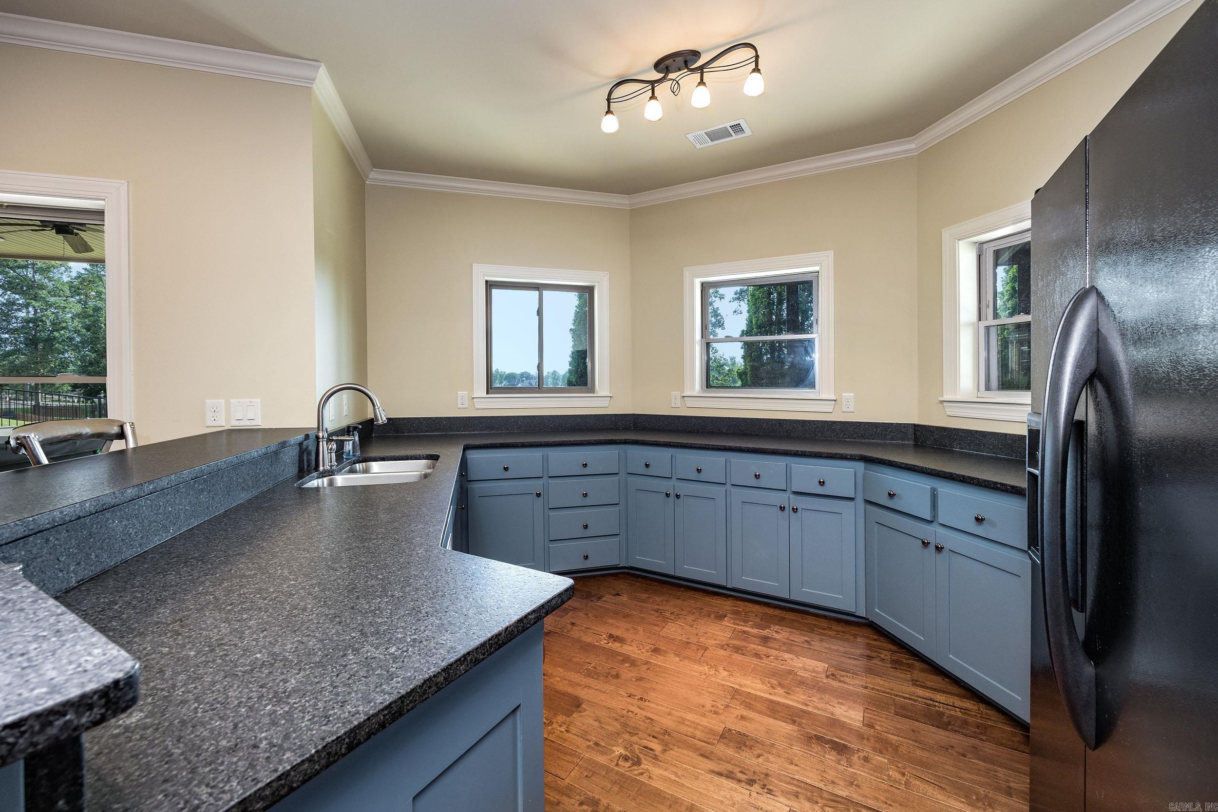 HURRICANE LAKE EST - Residential
