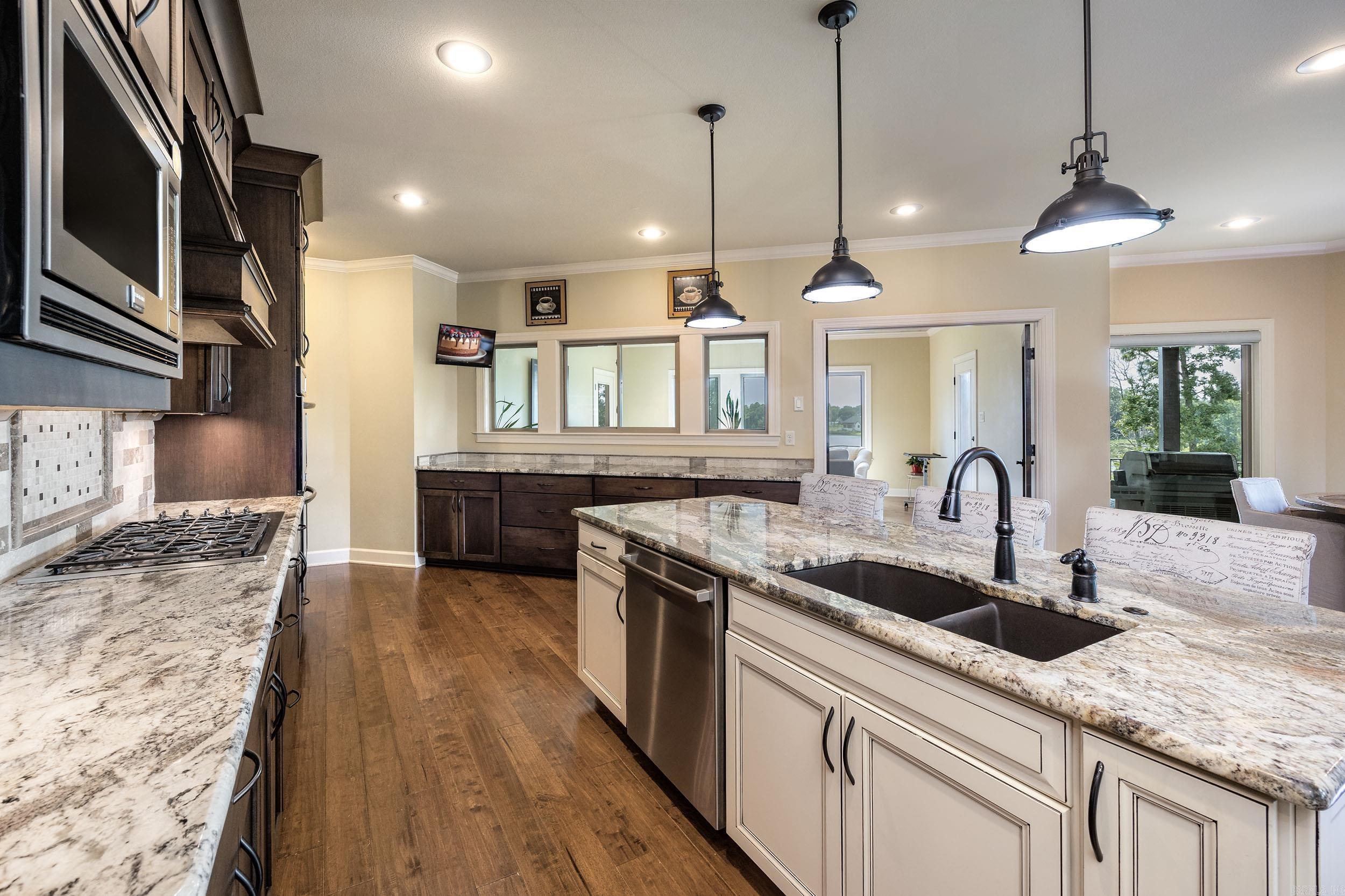 HURRICANE LAKE EST - Residential