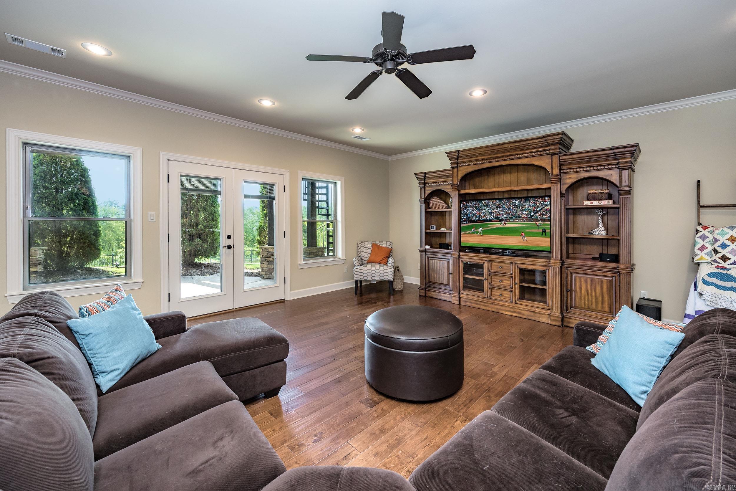 HURRICANE LAKE EST - Residential