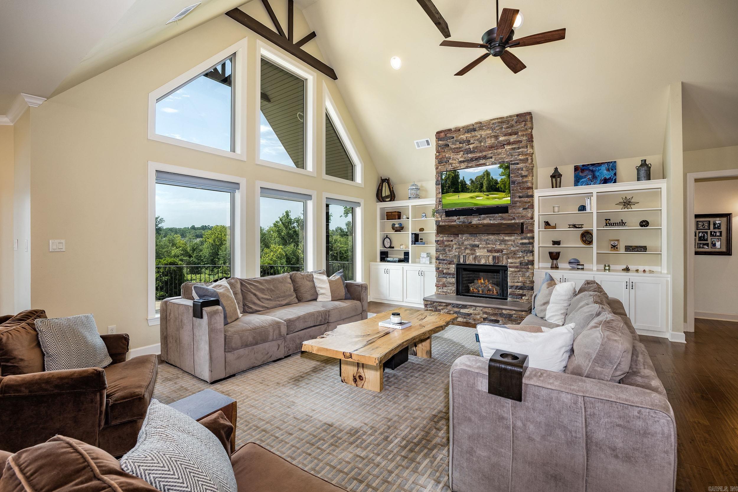 HURRICANE LAKE EST - Residential
