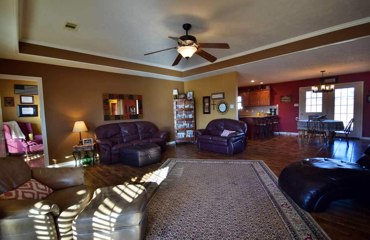 DOVE CREEK - Residential