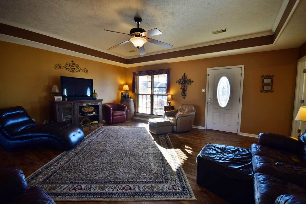 DOVE CREEK - Residential