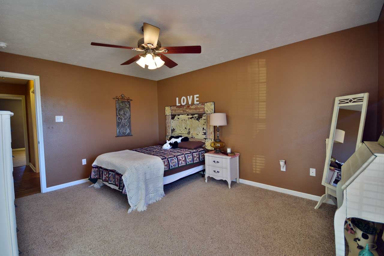 DOVE CREEK - Residential