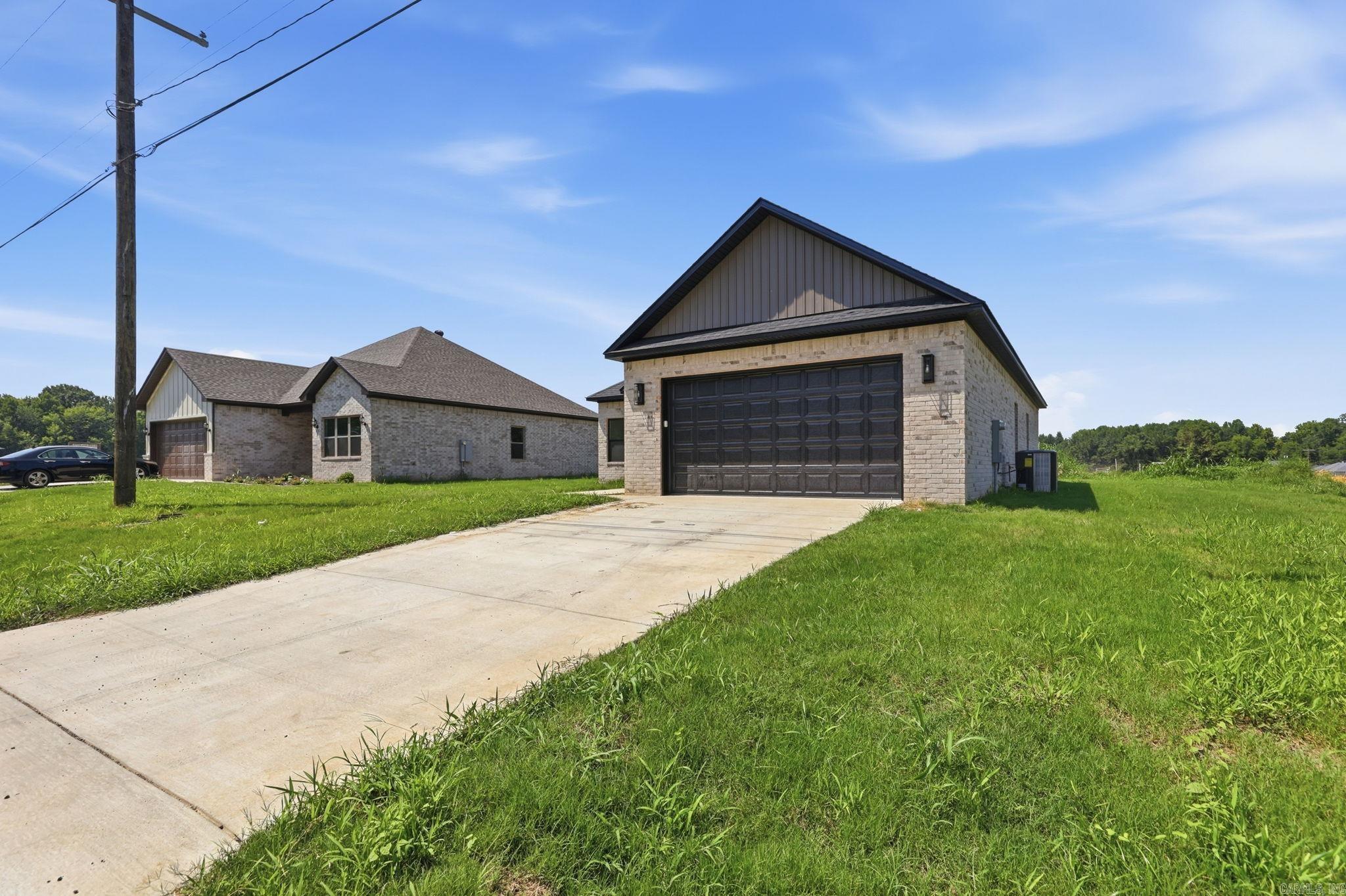 FLORIDIAN HEIGHTS PHASE 1 - Residential