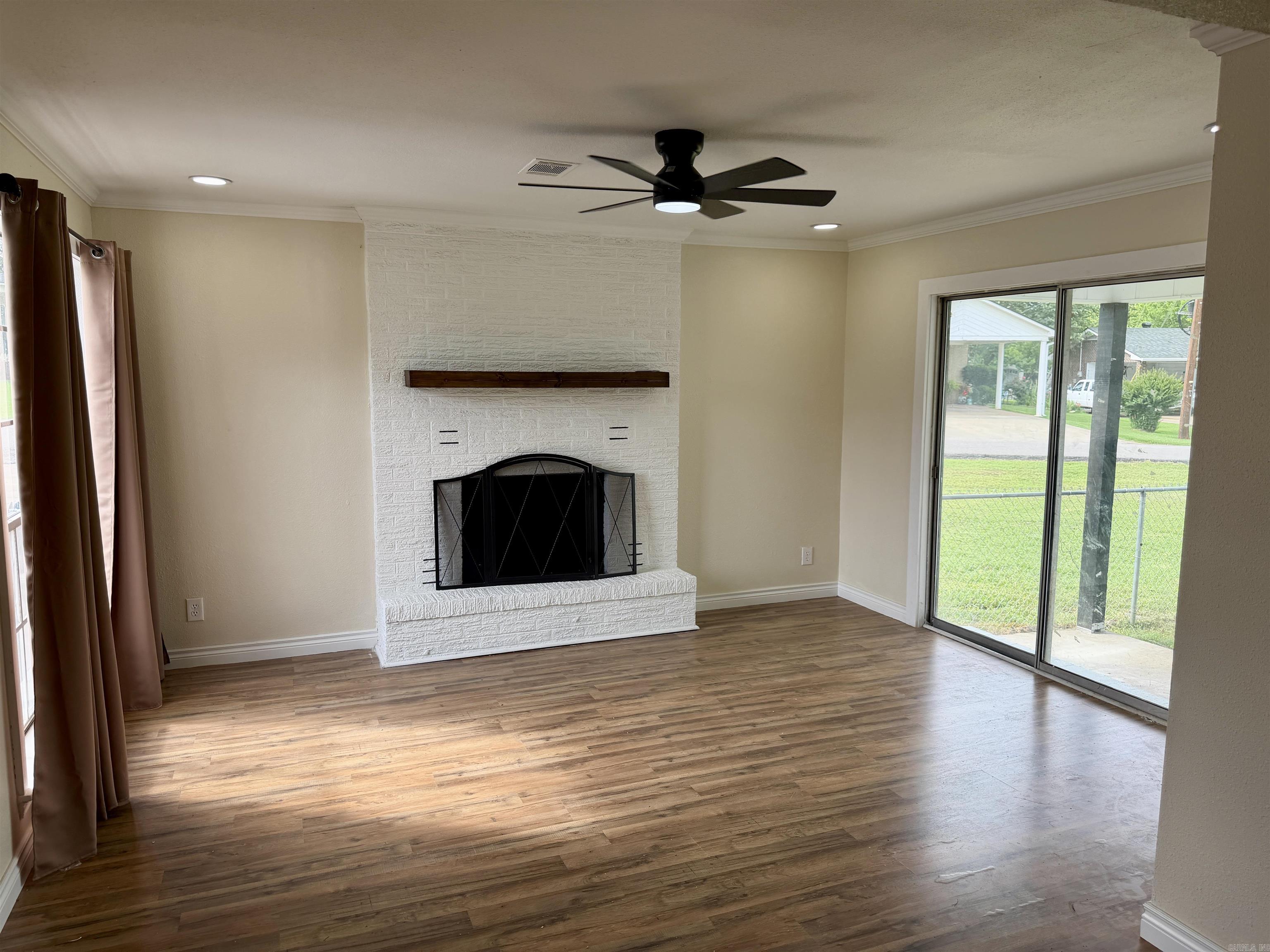 THOMPSON HEIGHTS - Residential