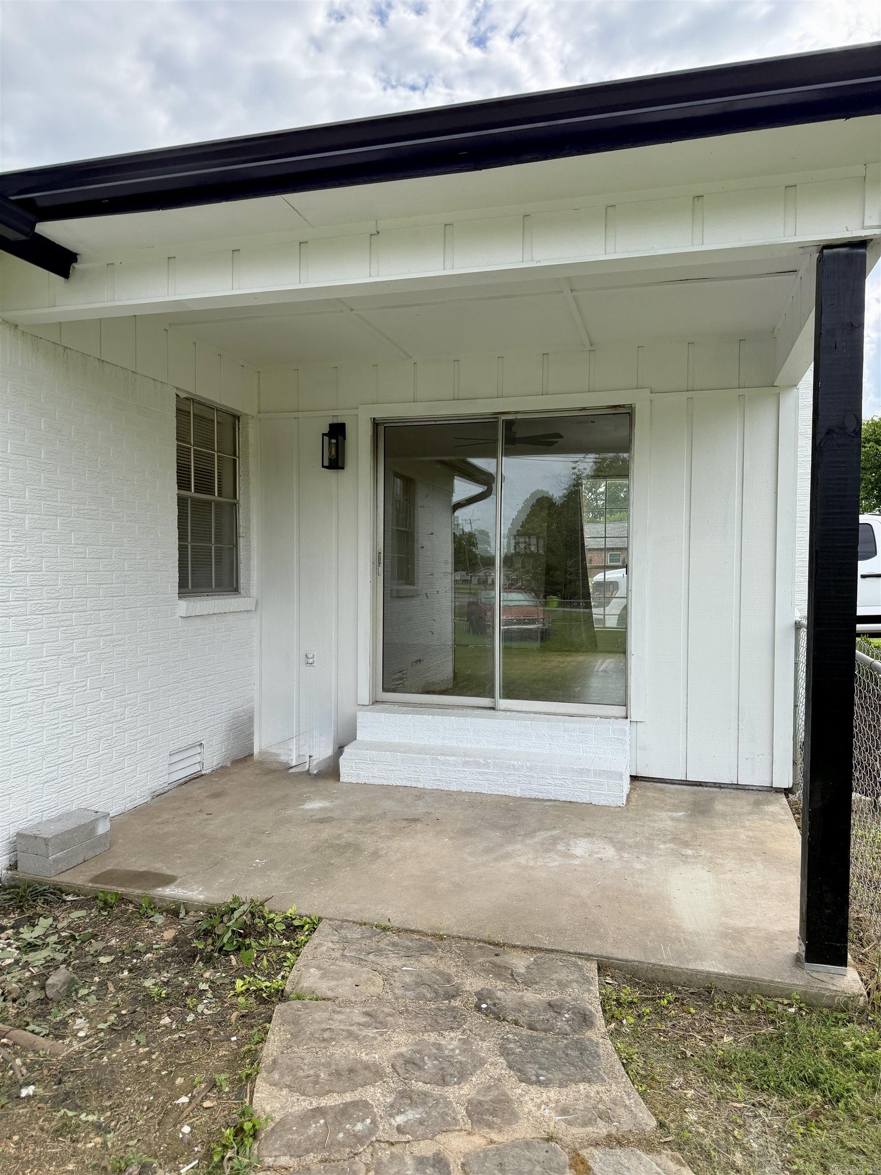 THOMPSON HEIGHTS - Residential