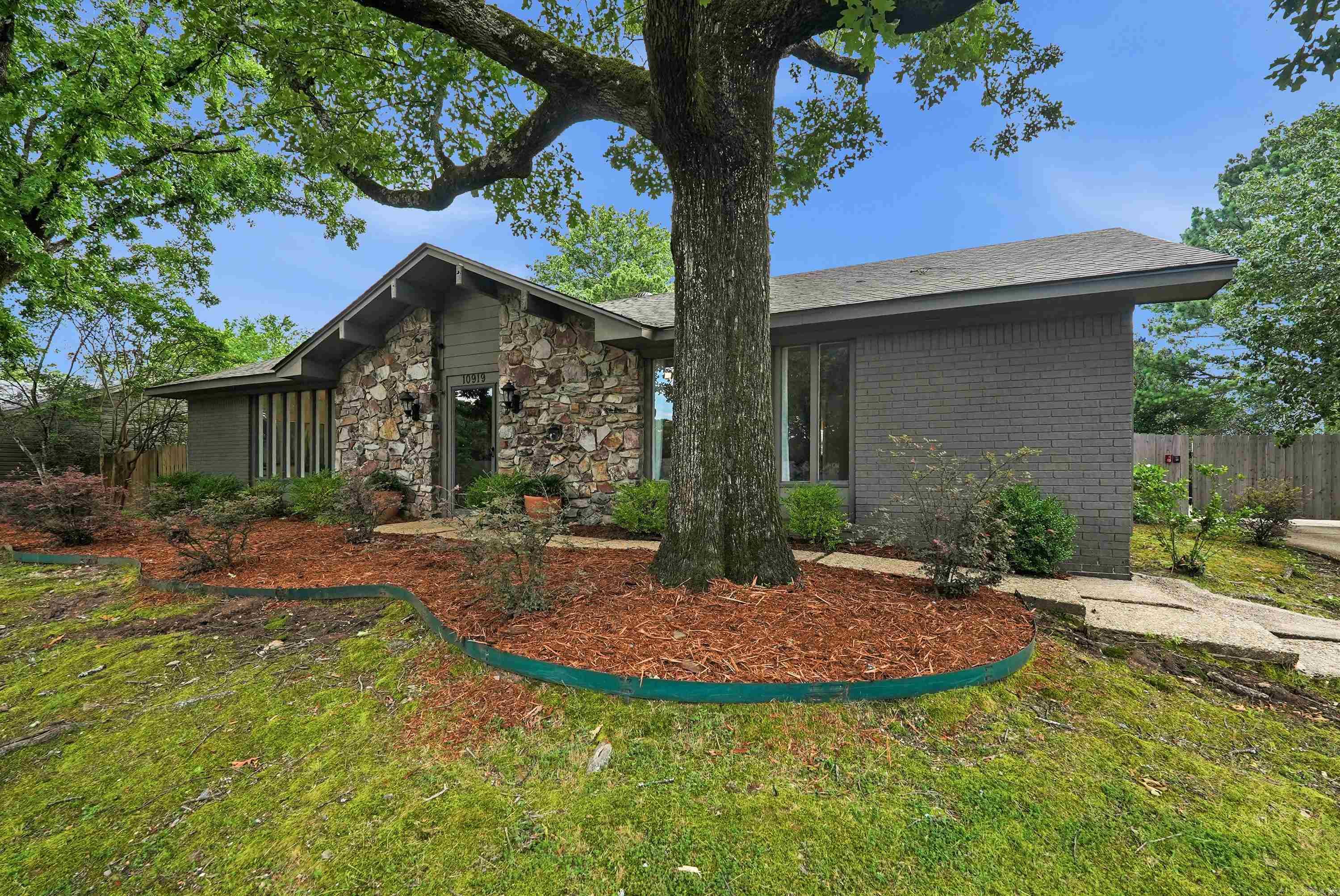 PLEASANT VALLEY - Residential