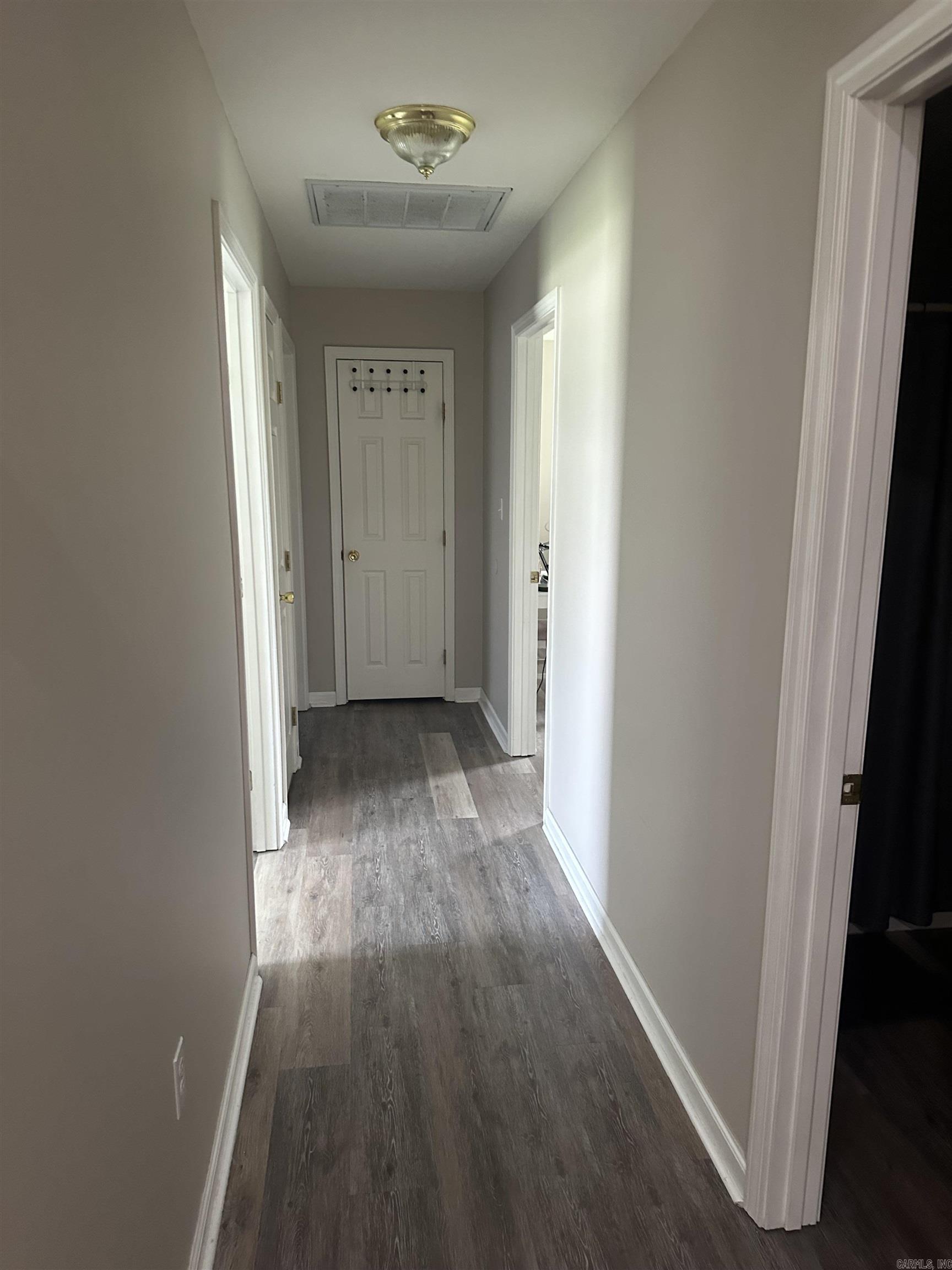 WALNUT CORNER - Residential
