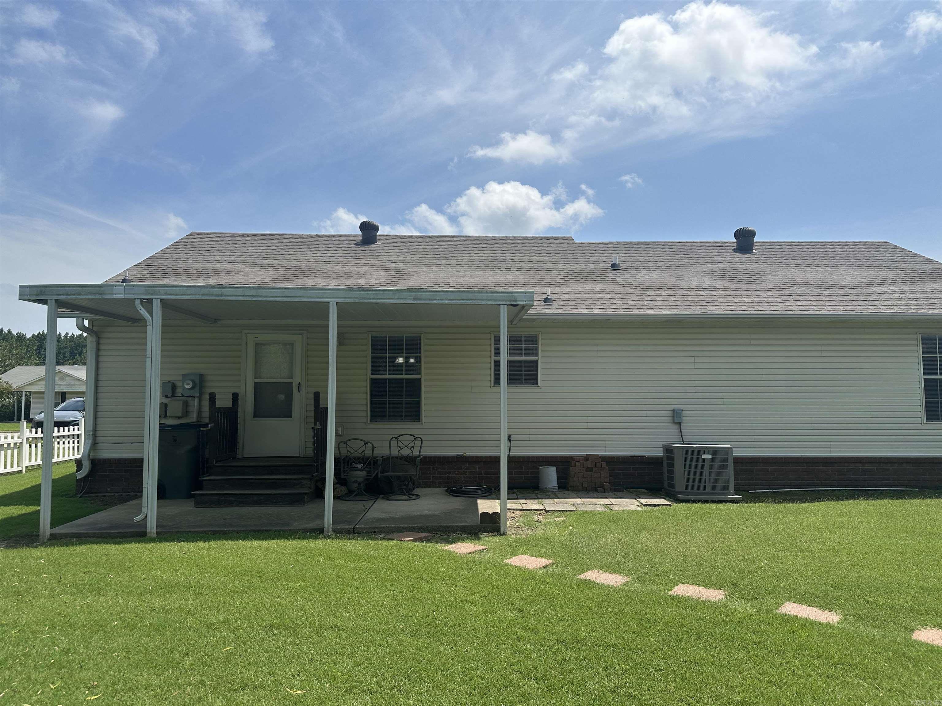 WALNUT CORNER - Residential