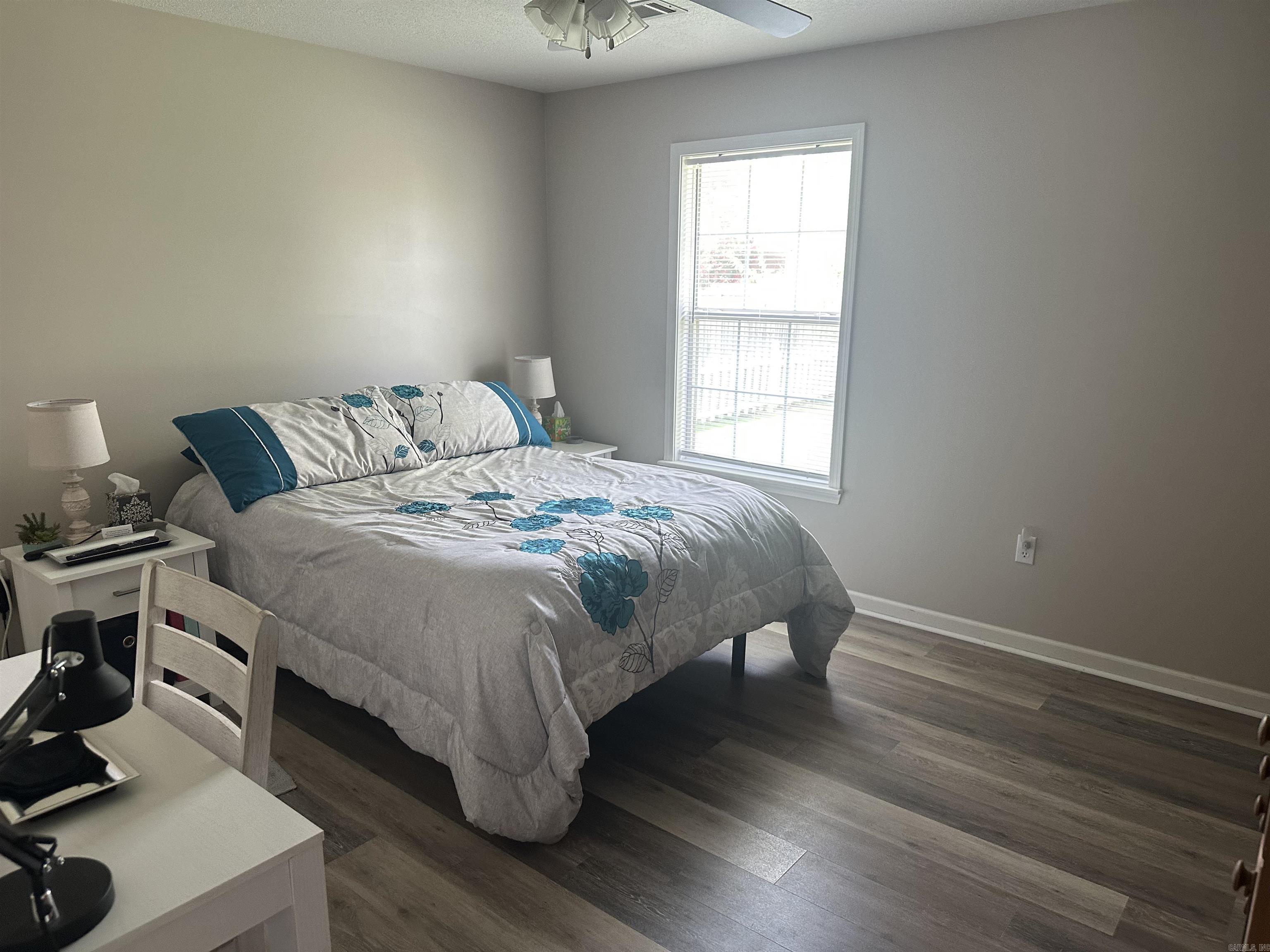 WALNUT CORNER - Residential