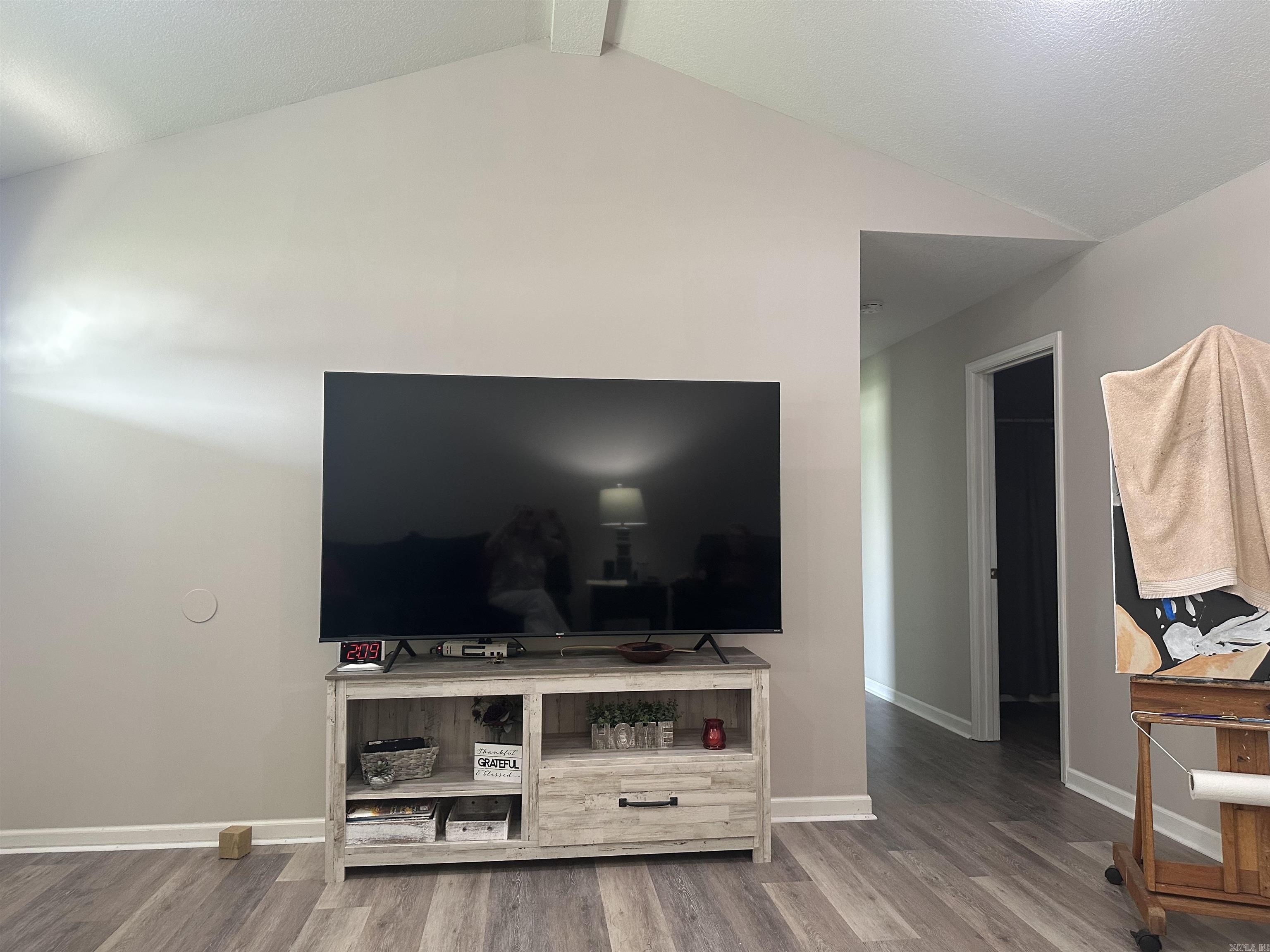 WALNUT CORNER - Residential