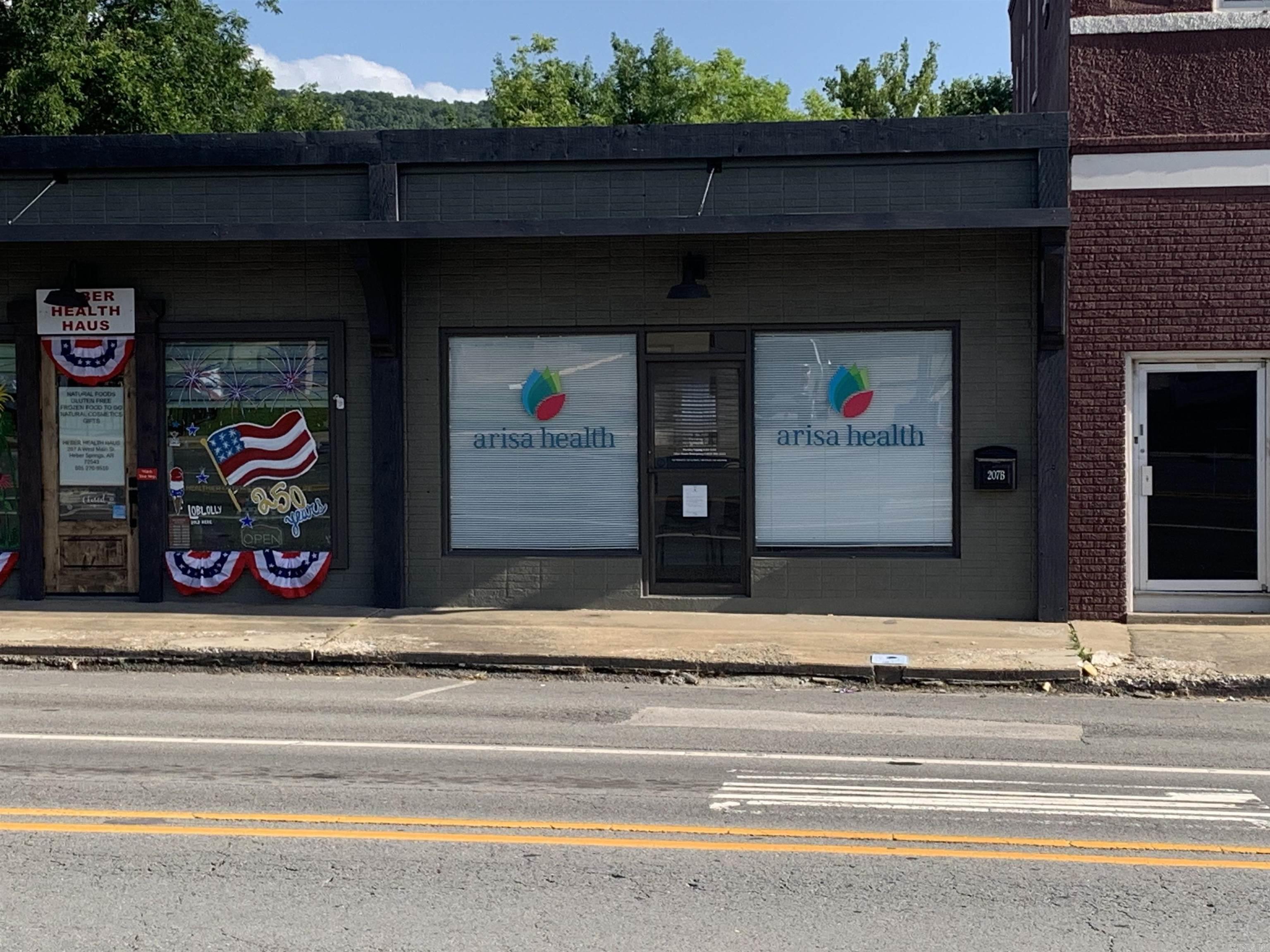 Newly remodeled 207 W. Main office space is perfect for just about anything! A waiting room and reception area followed by several office and meeting spots. Complete with Kitchen area and two restrooms. The design and flow of this spot is ready for it all. Contact Aaron Little at 870-731-7026 or aaronml3@live.com to show or with questions.