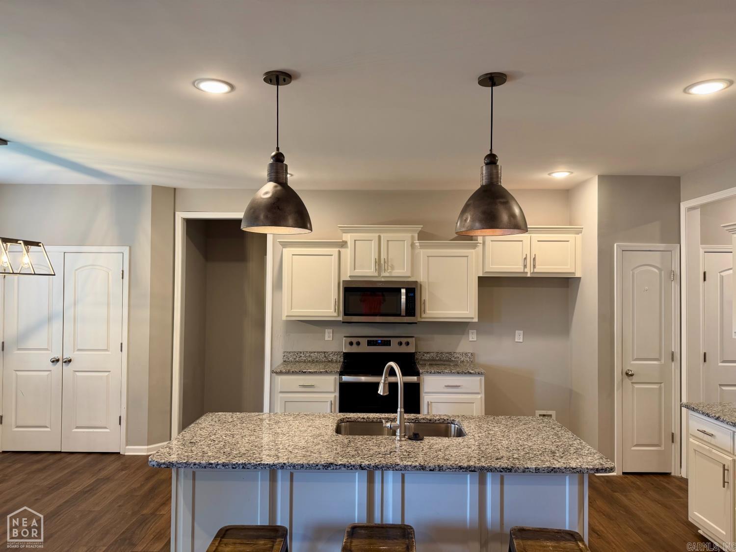 ESTATES OF DELTA POINTE PH II - Residential
