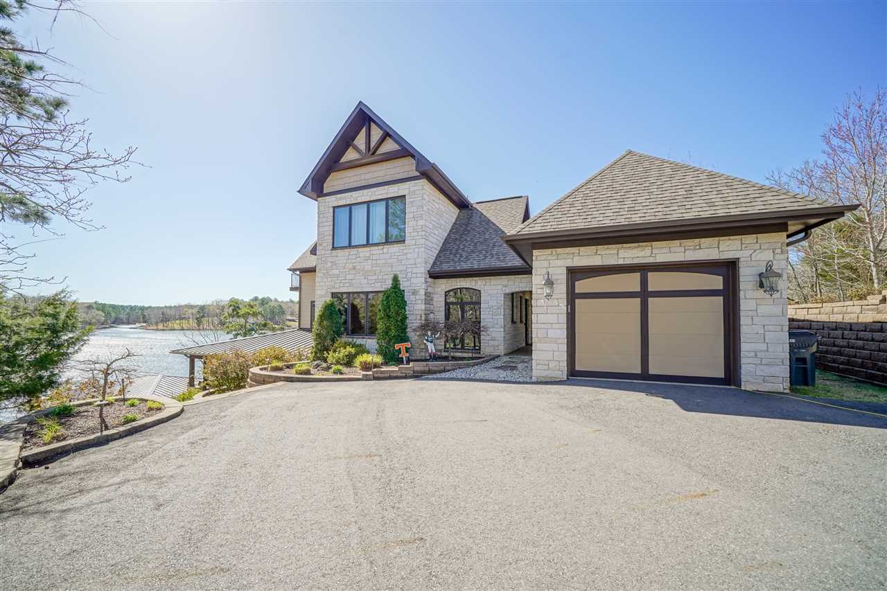 Hot Springs Outside - Residential