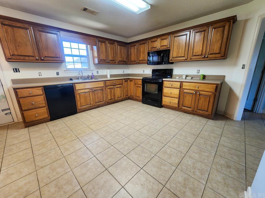 JEWELS ESTATES - Residential