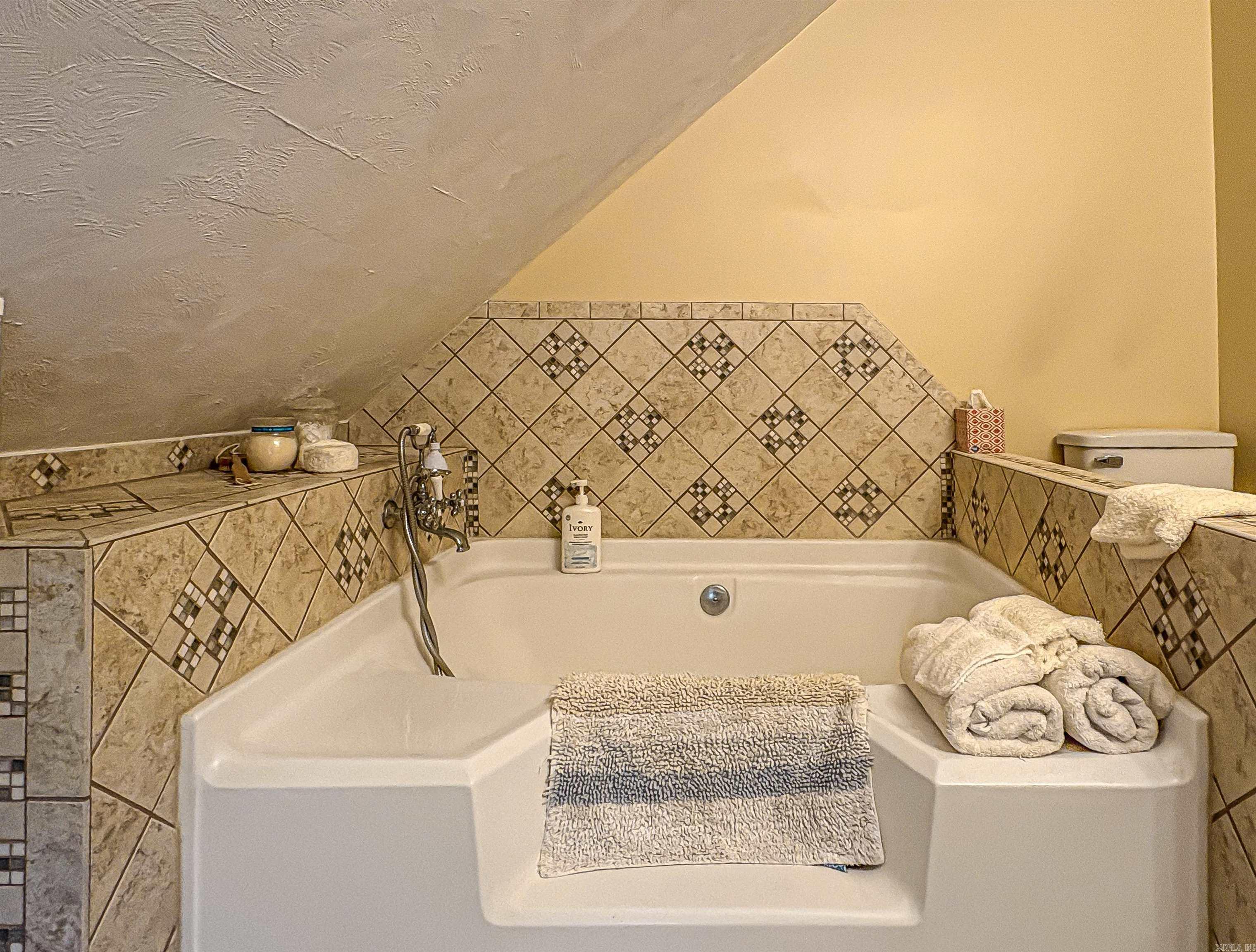 WHITE WATER ESTATES - Residential