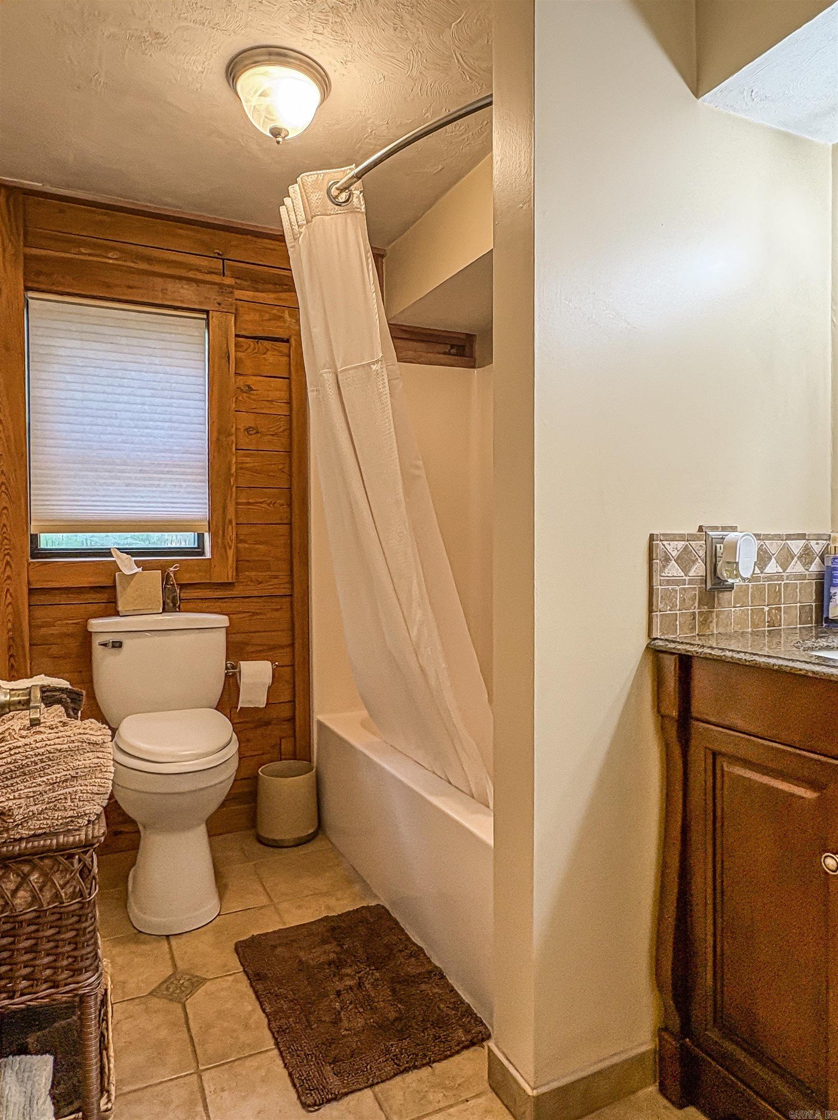 WHITE WATER ESTATES - Residential