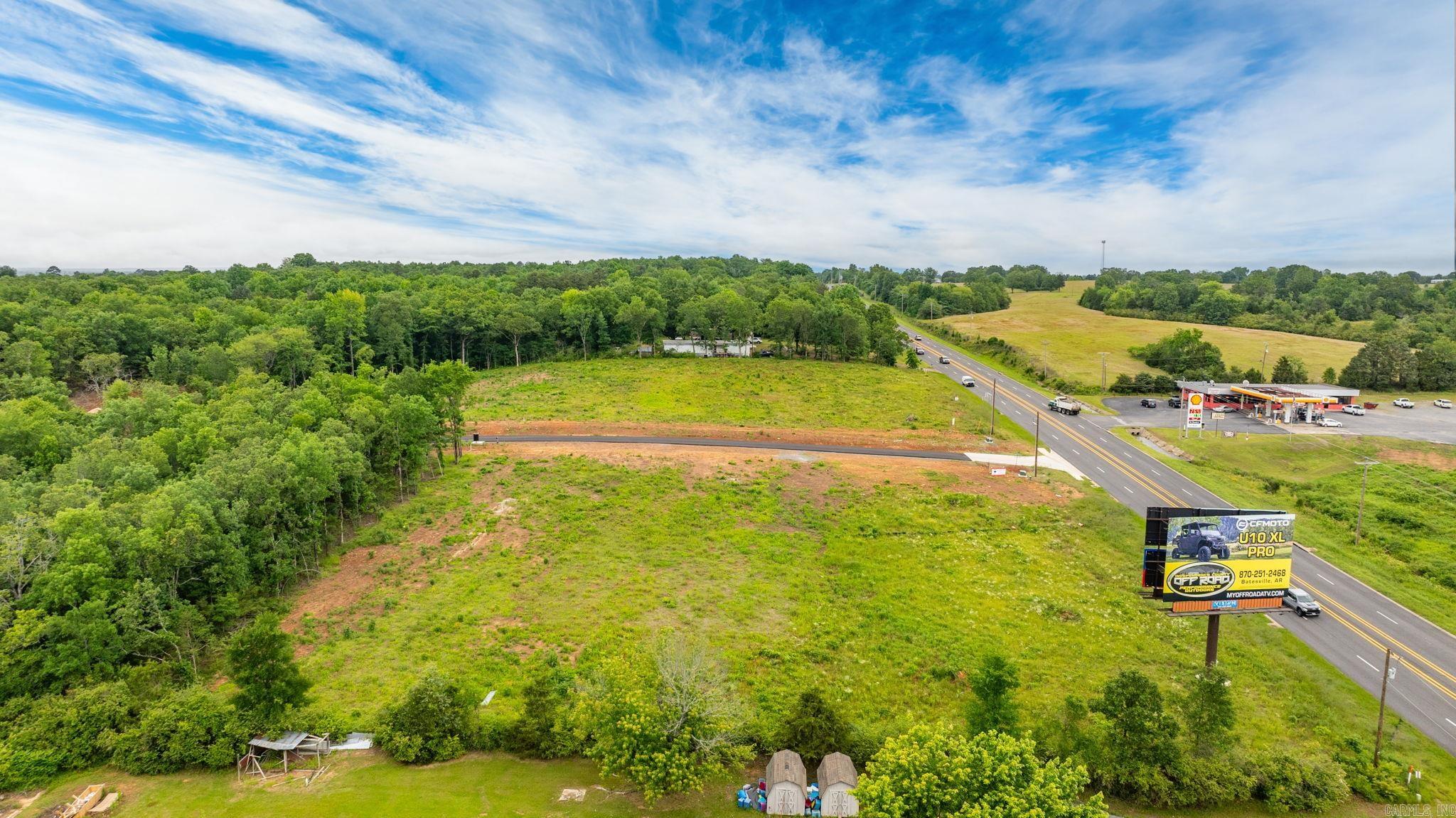 ULES WATSON PLACE - Commercial Sale