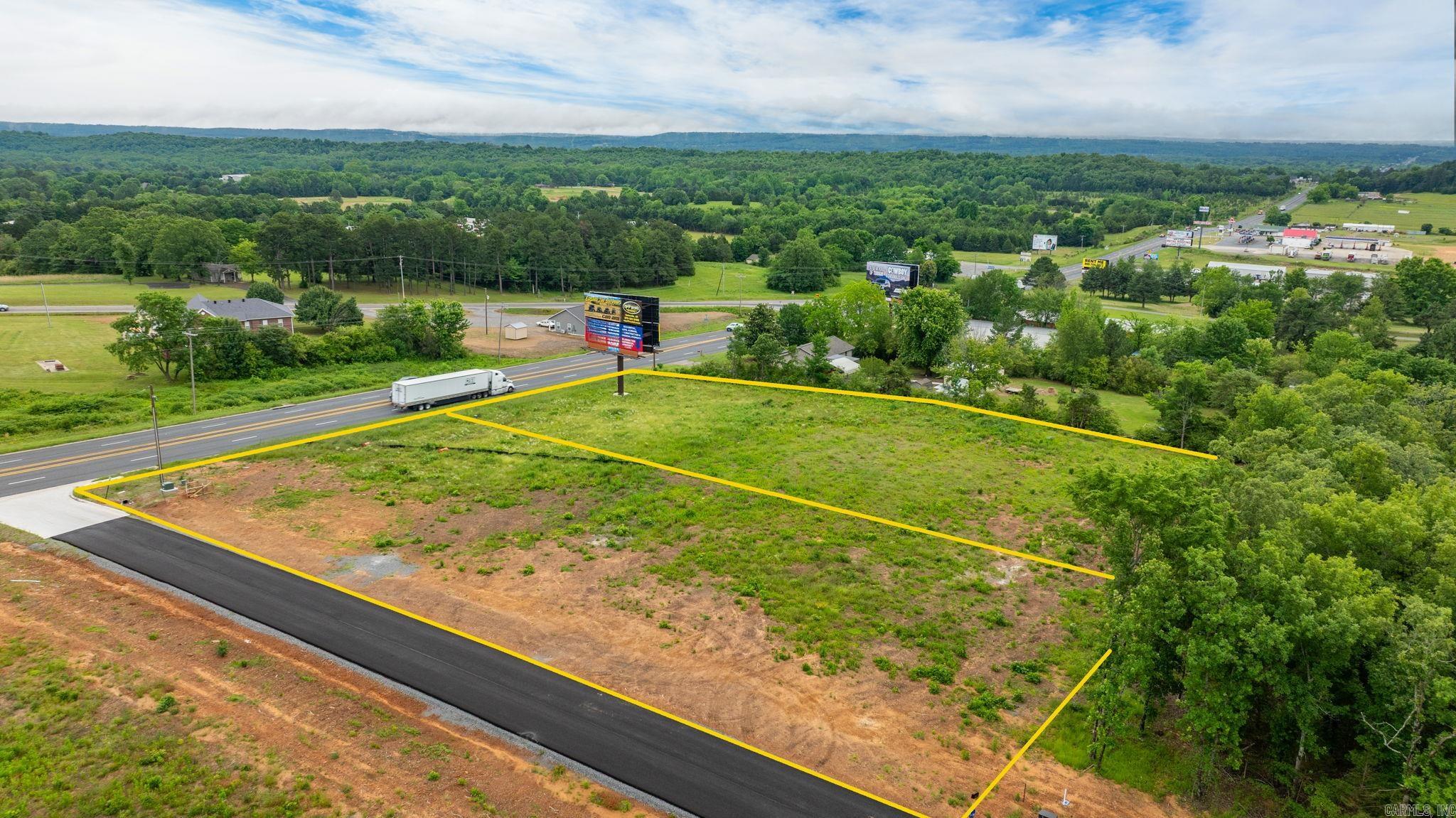ULES WATSON PLACE - Commercial Sale
