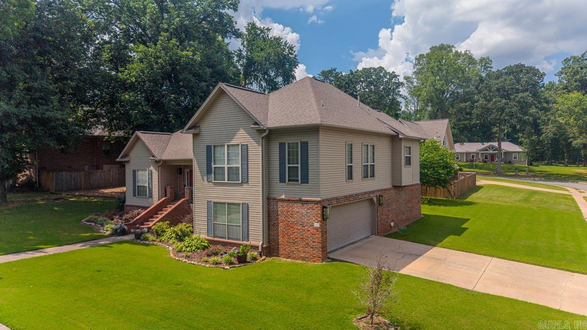 WOODLAND PARK - Residential