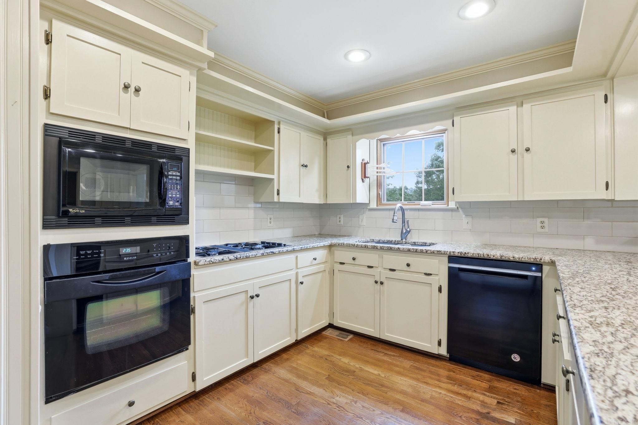 PLEASANT VALLEY - Residential