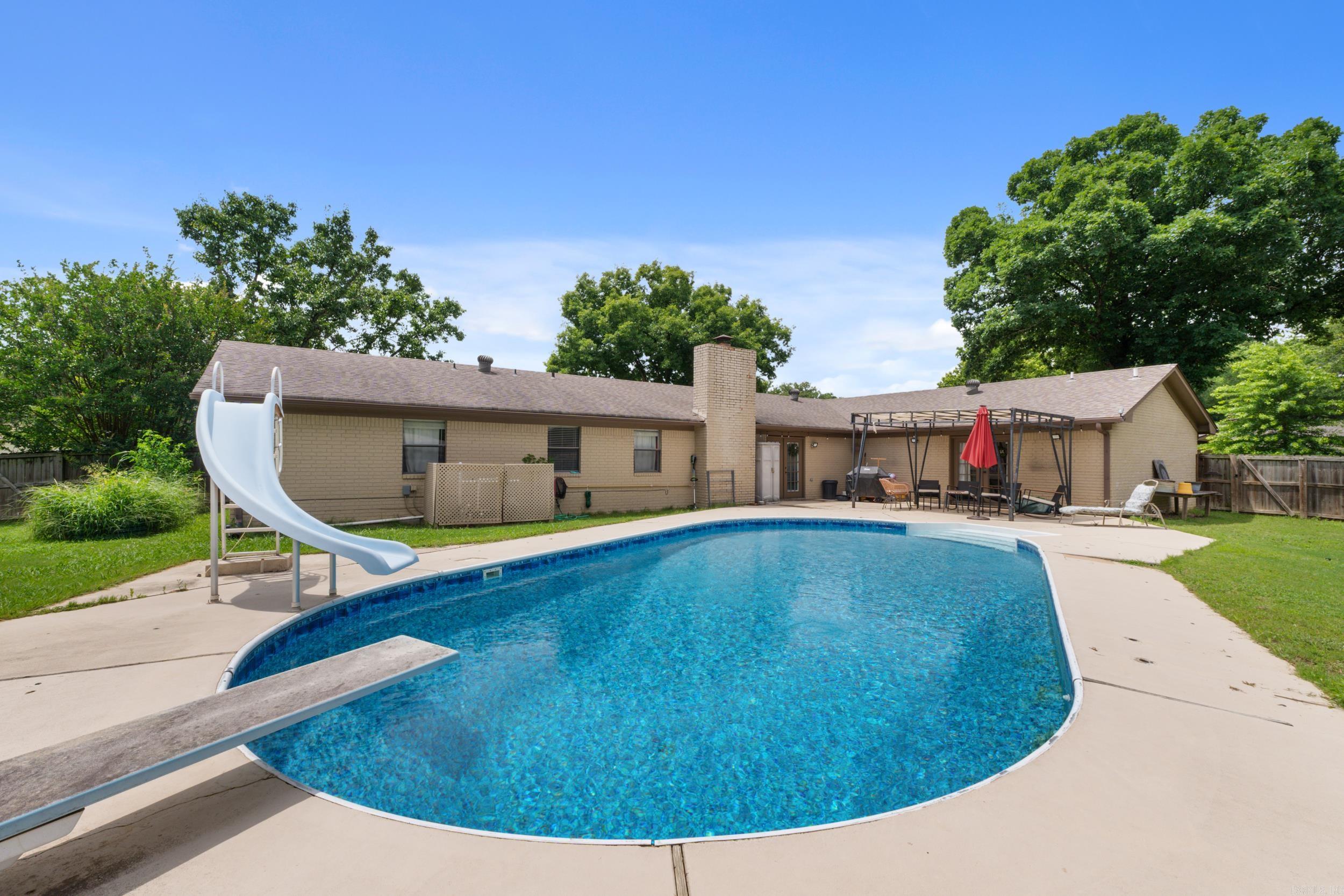 TUCKER CREEK - Residential