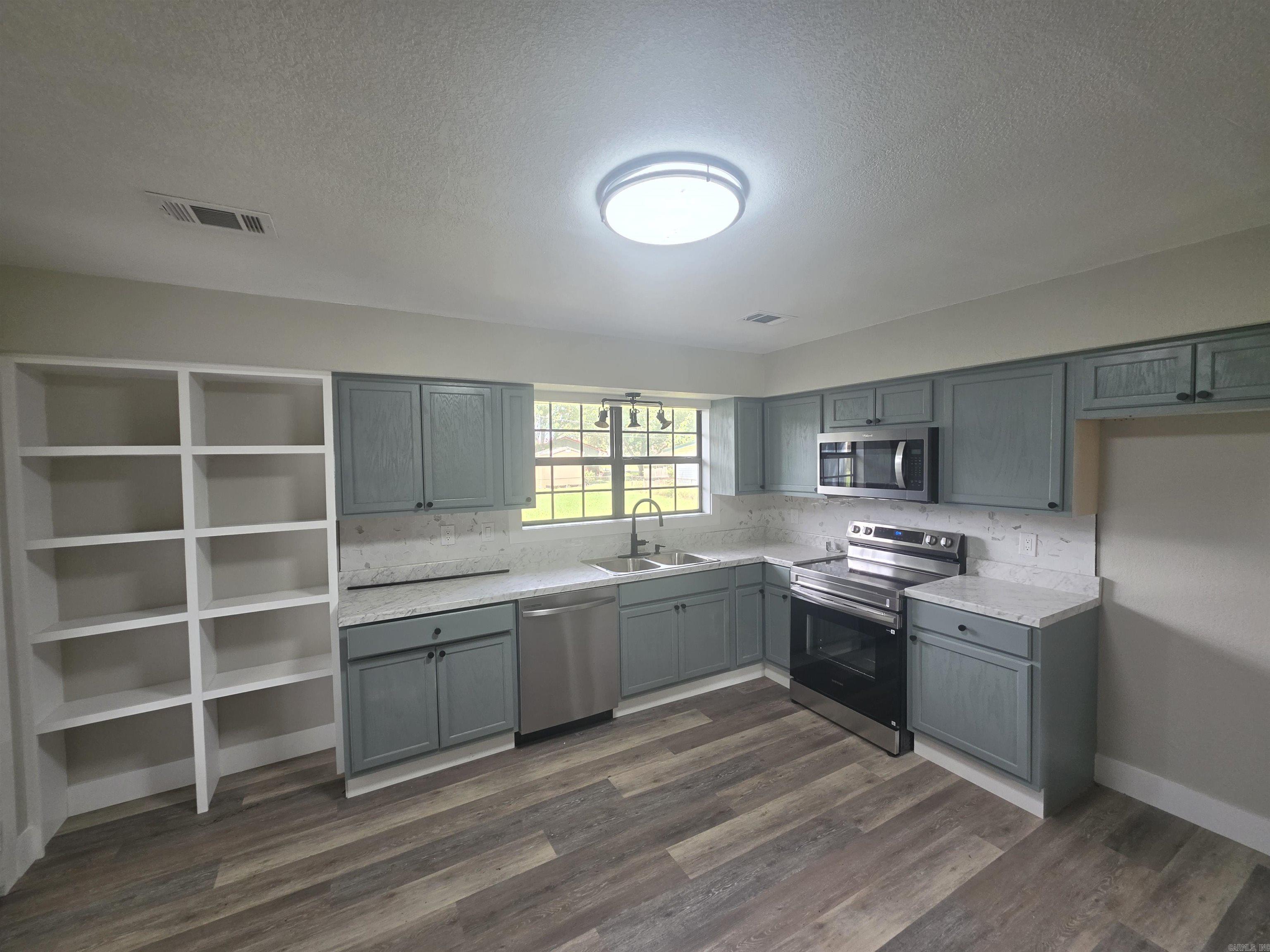 Gibson & Boas - Residential