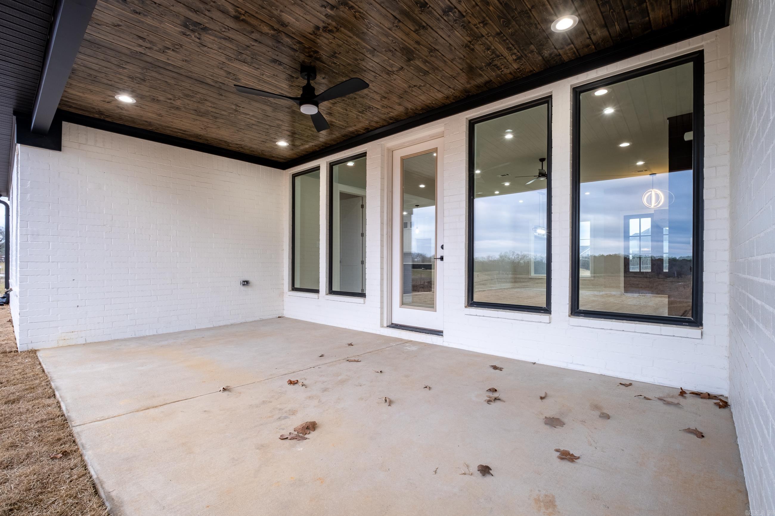 CORAL RIDGE - Residential