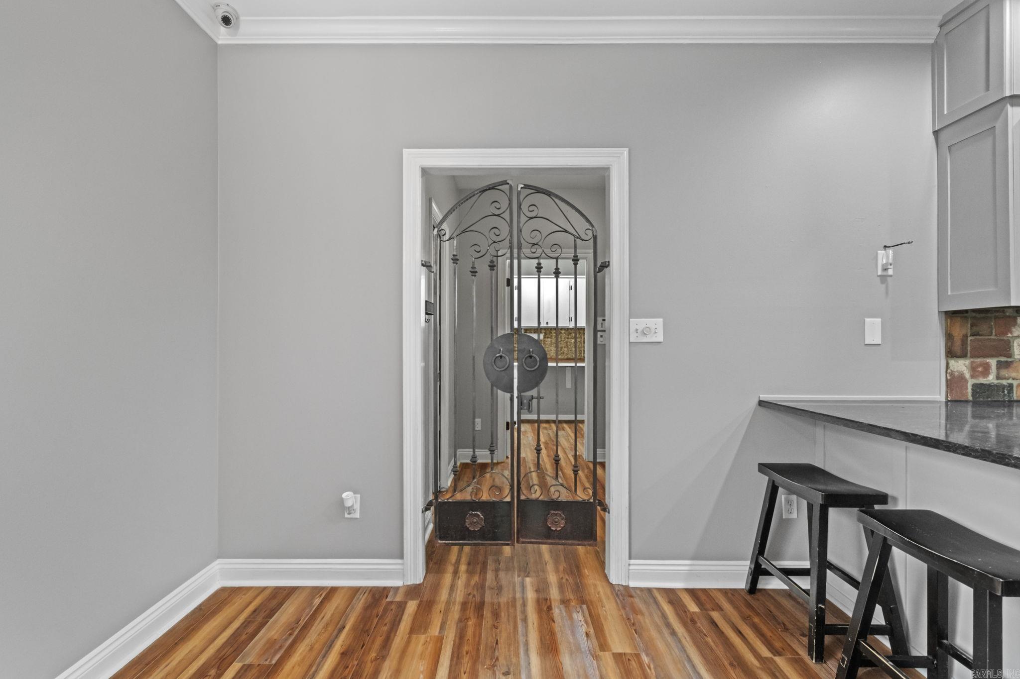 NORTH HILLS ESTATES - Residential