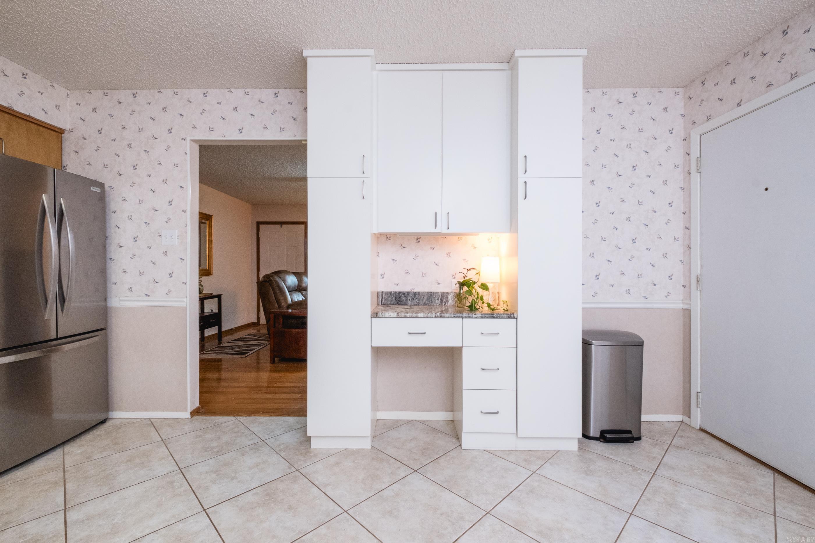 GIBRALTER HGTS - Residential