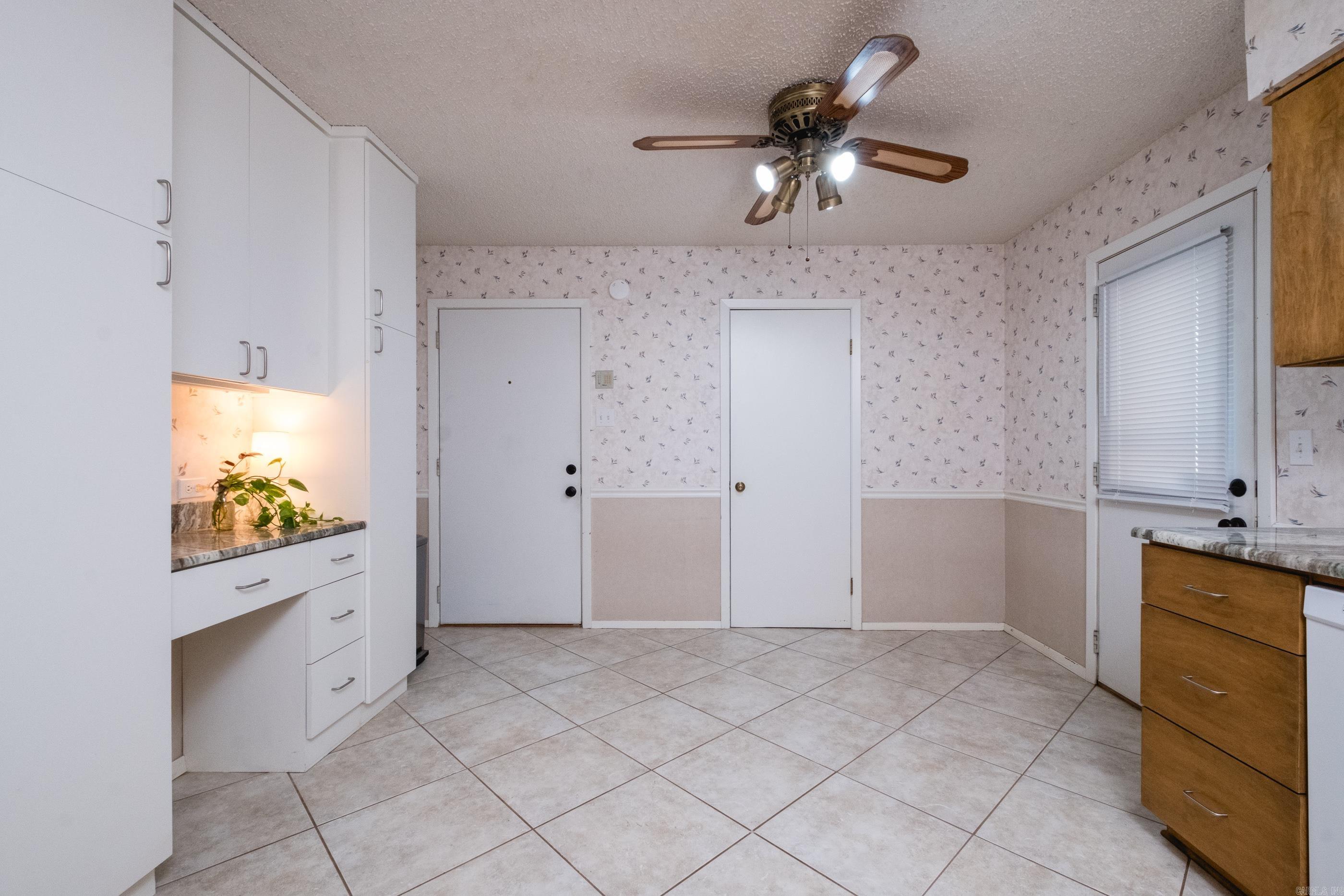 GIBRALTER HGTS - Residential