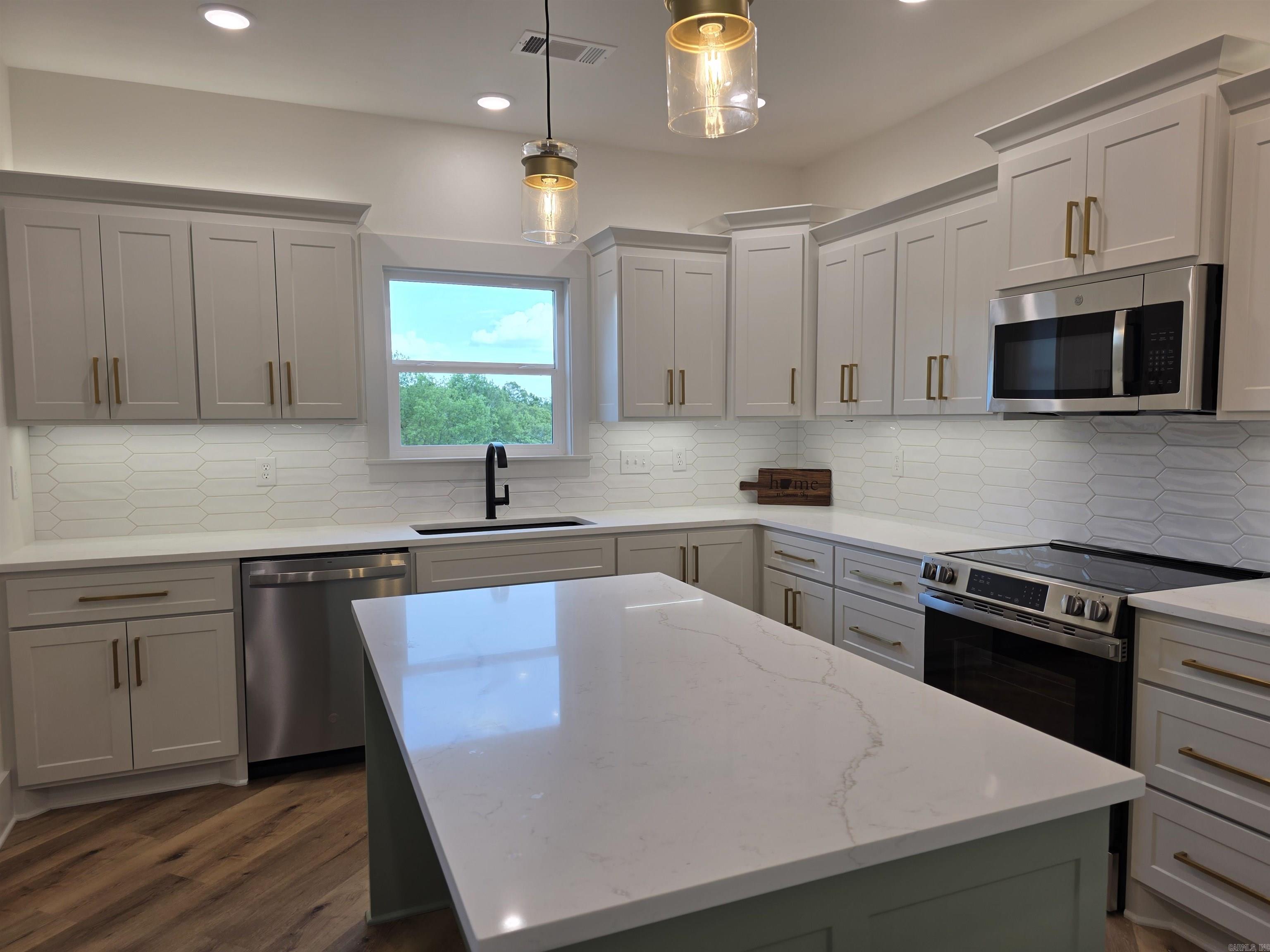 SUMMERLYN SUBDIVISION - Residential