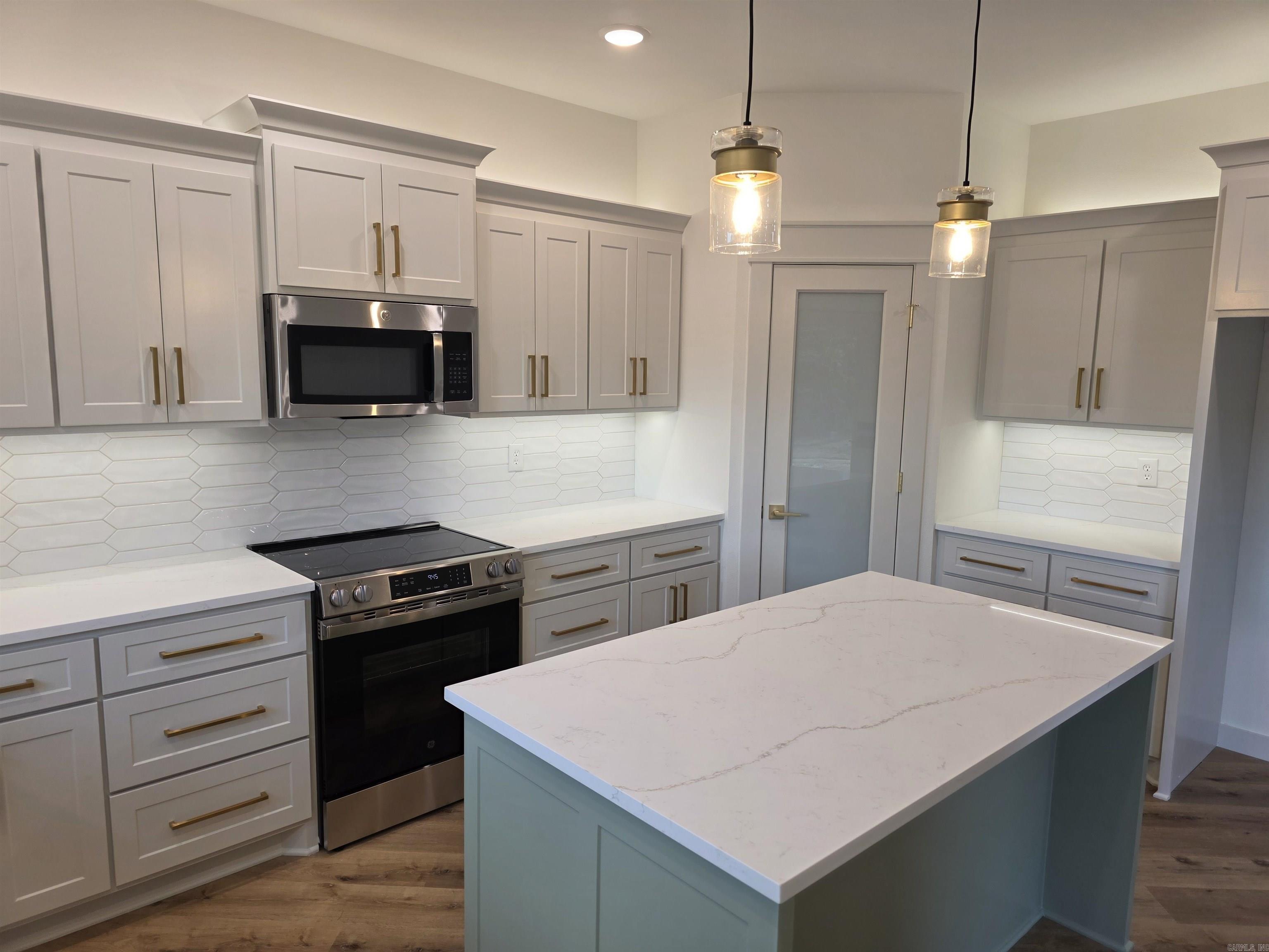 SUMMERLYN SUBDIVISION - Residential