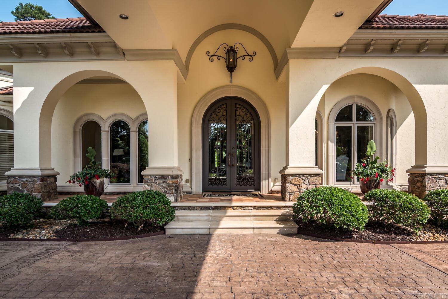 CHENAL VALLEY SOLOGNE CIRCLE - Residential