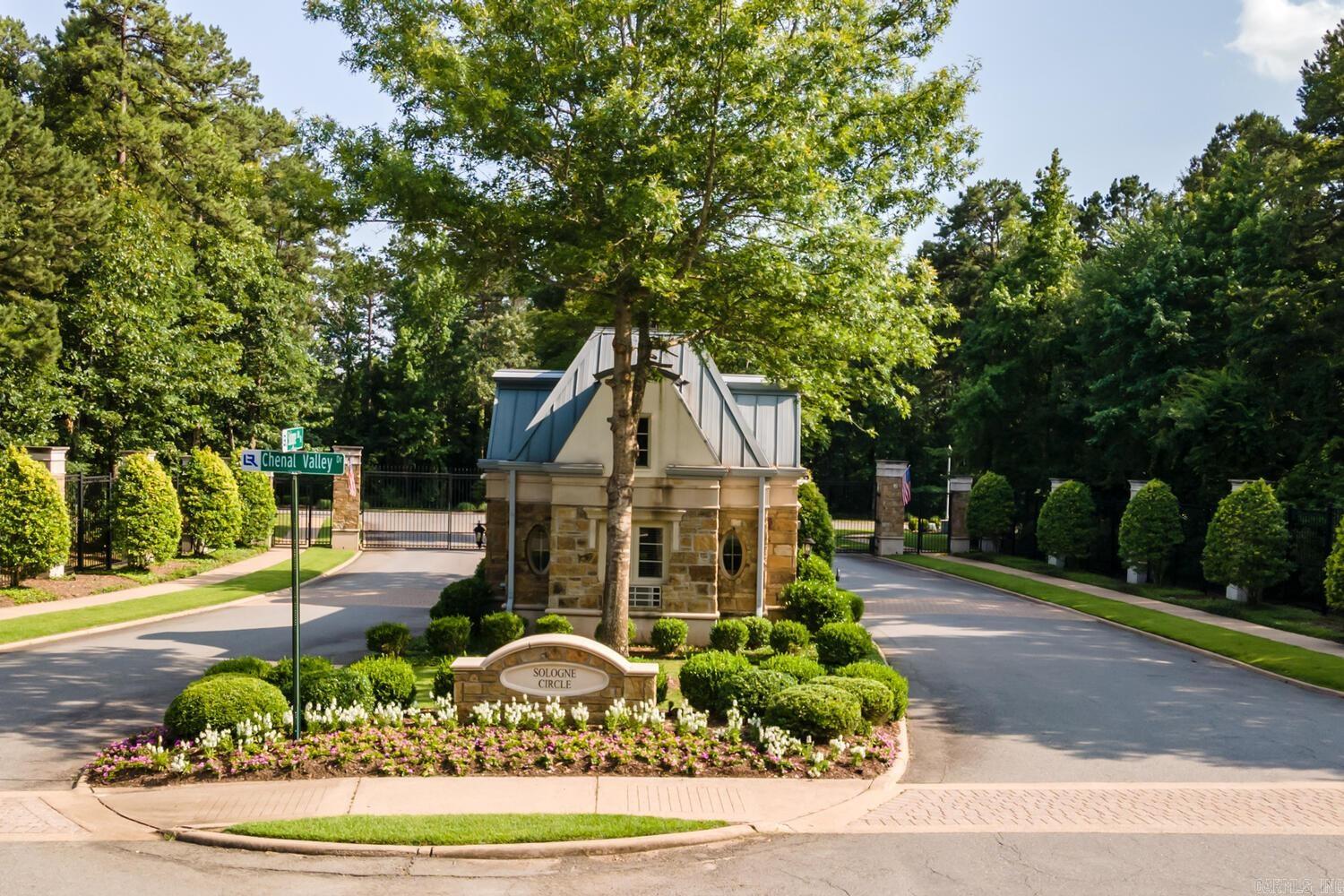 CHENAL VALLEY SOLOGNE CIRCLE - Residential