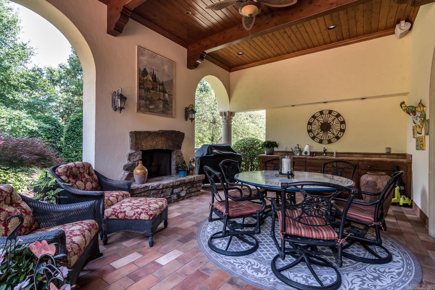 CHENAL VALLEY SOLOGNE CIRCLE - Residential