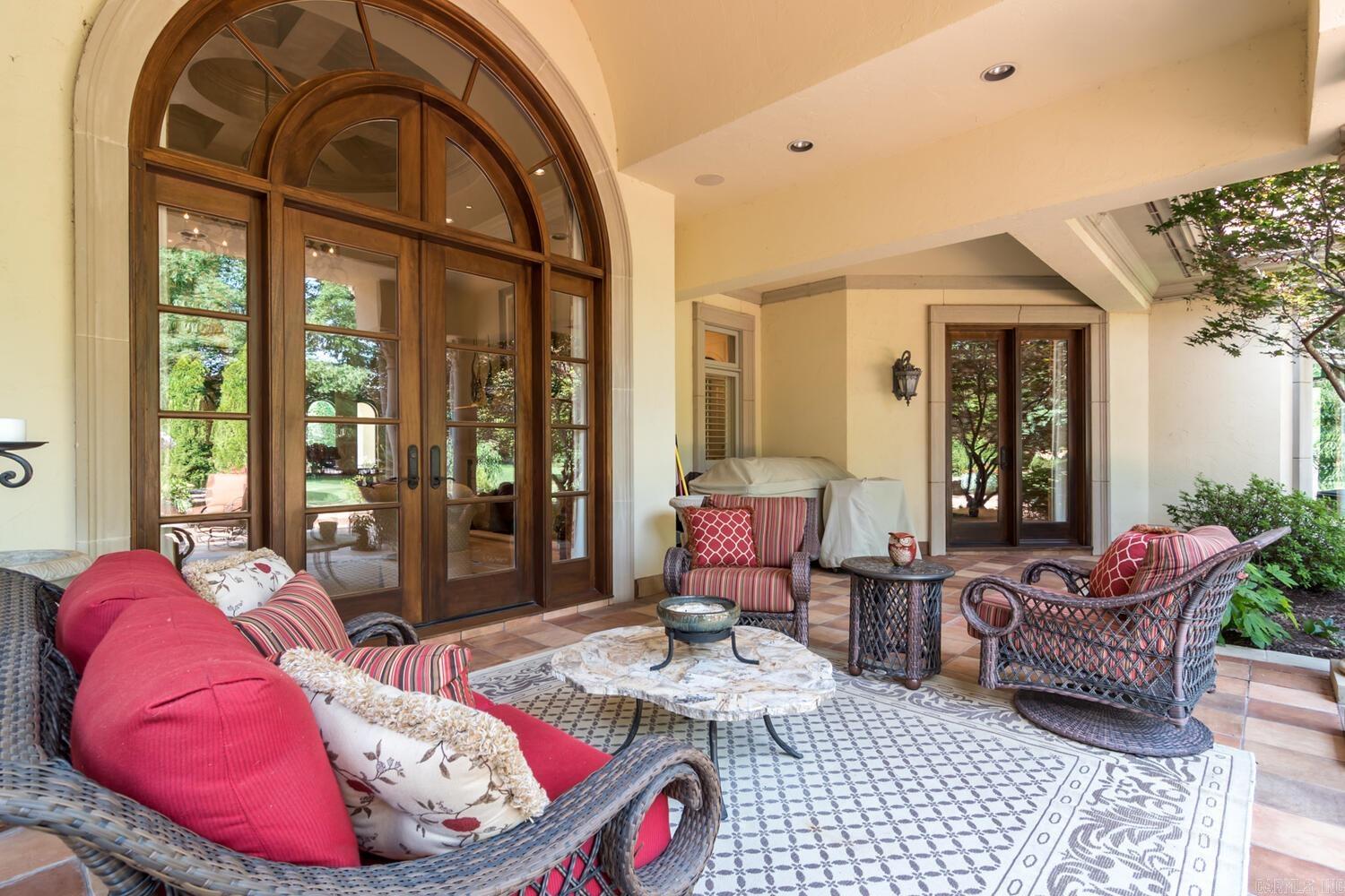 CHENAL VALLEY SOLOGNE CIRCLE - Residential