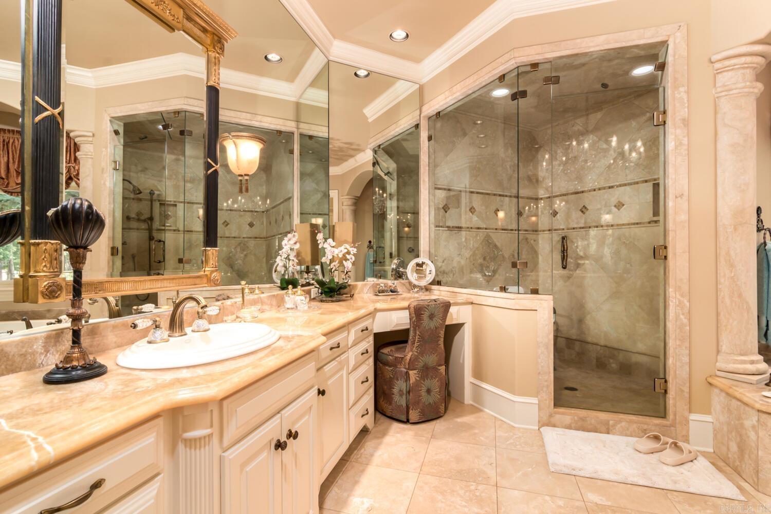 CHENAL VALLEY SOLOGNE CIRCLE - Residential