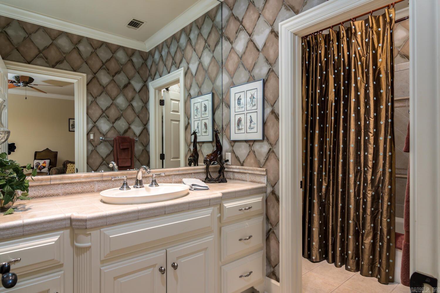 CHENAL VALLEY SOLOGNE CIRCLE - Residential