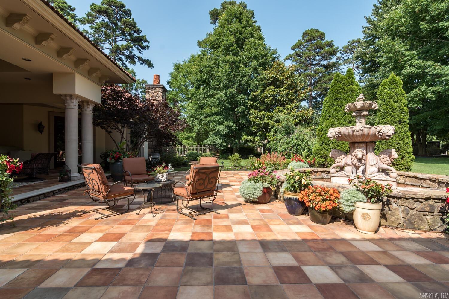CHENAL VALLEY SOLOGNE CIRCLE - Residential